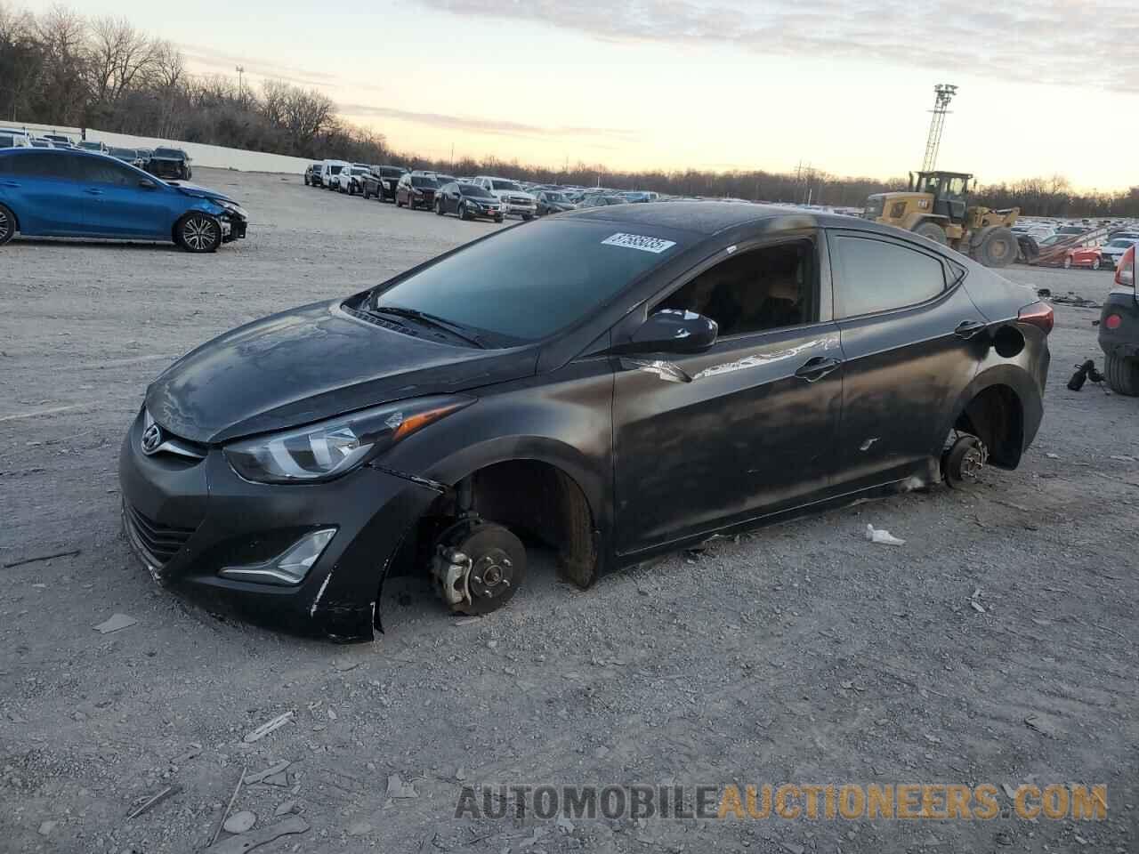 5NPDH4AE7FH585585 HYUNDAI ELANTRA 2015