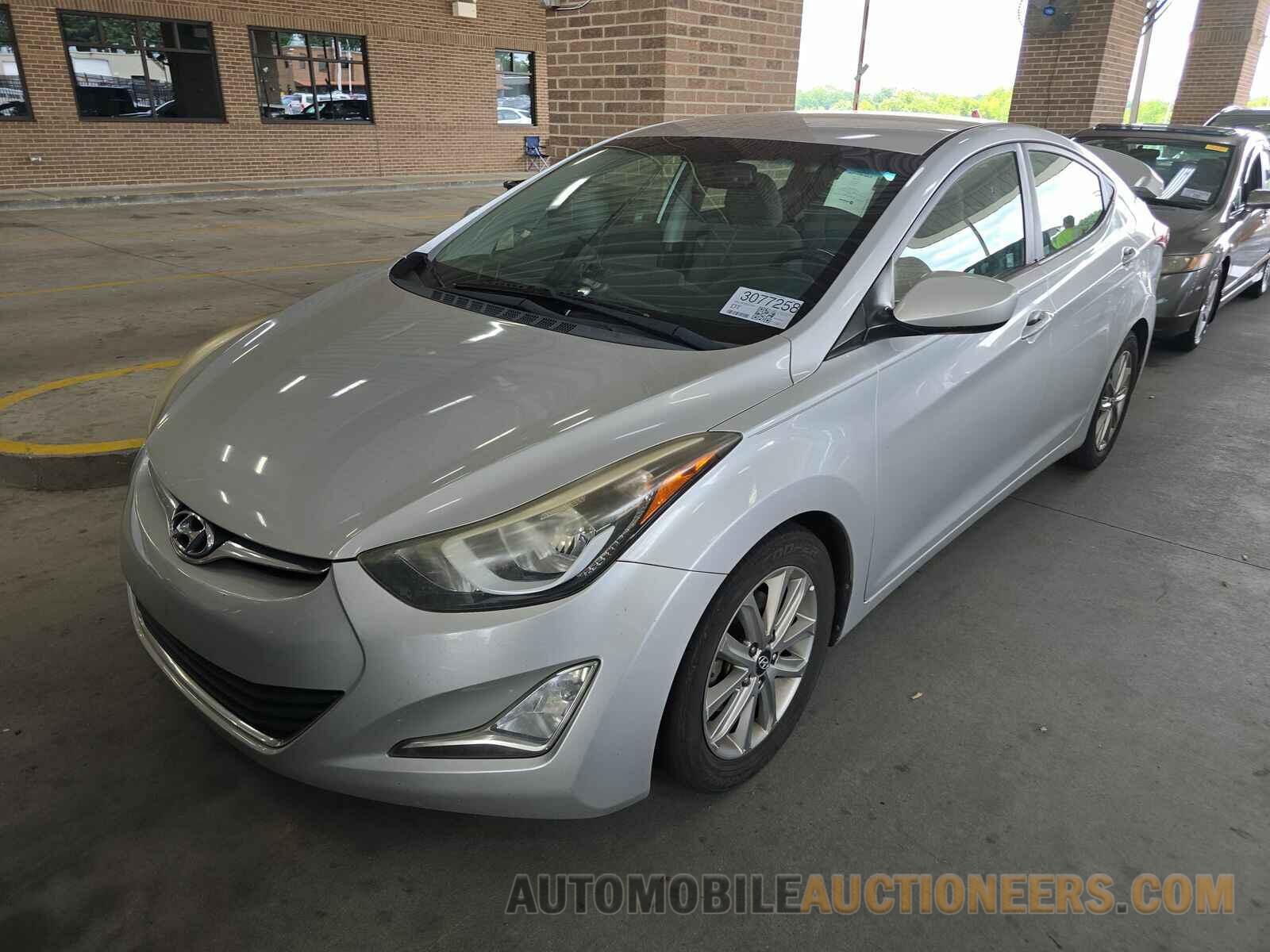 5NPDH4AE7GH655149 Hyundai Elantra SE 2016