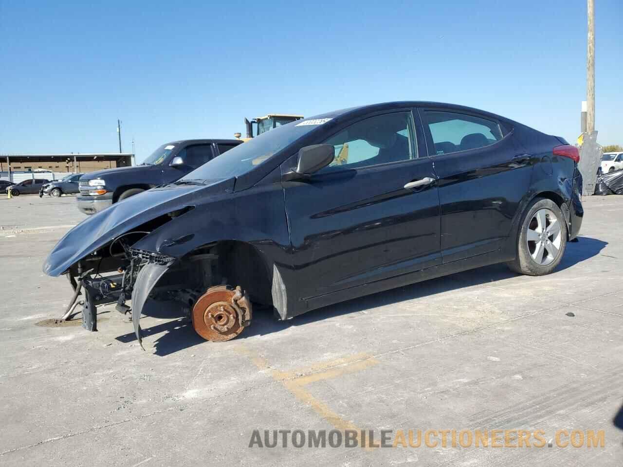 5NPDH4AE8BH001527 HYUNDAI ELANTRA 2011