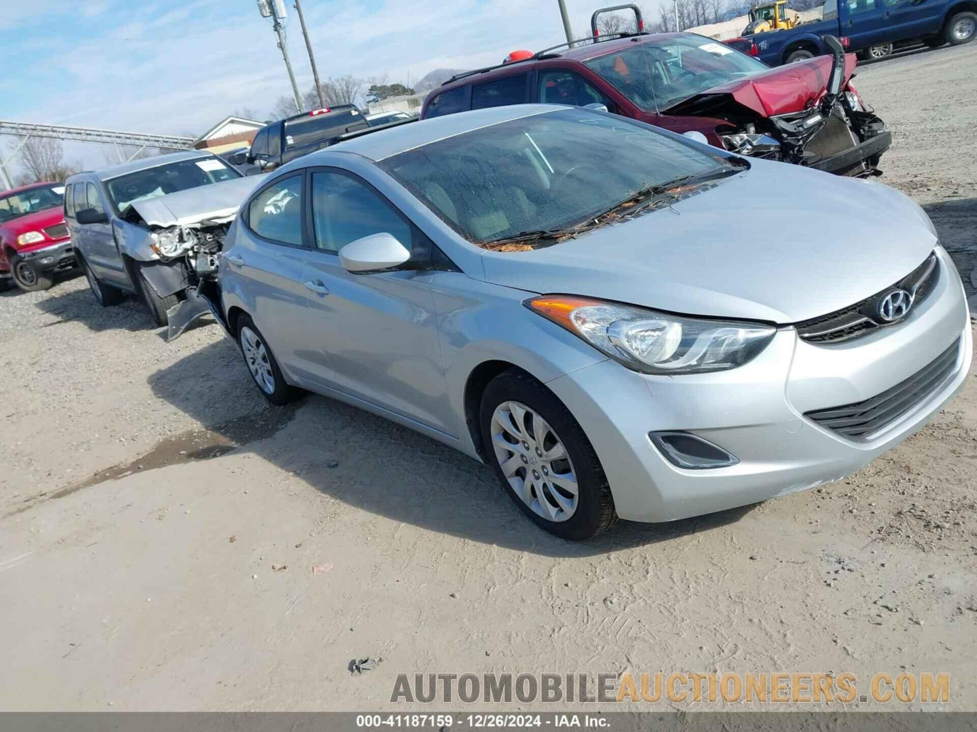 5NPDH4AE8BH020773 HYUNDAI ELANTRA 2011