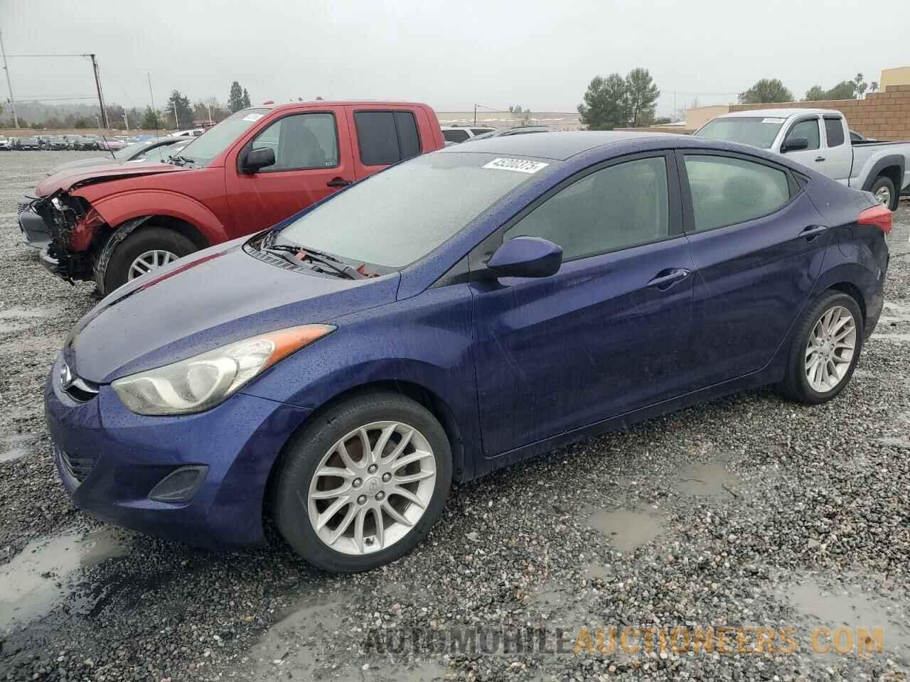 5NPDH4AE8BH035239 HYUNDAI ELANTRA 2011