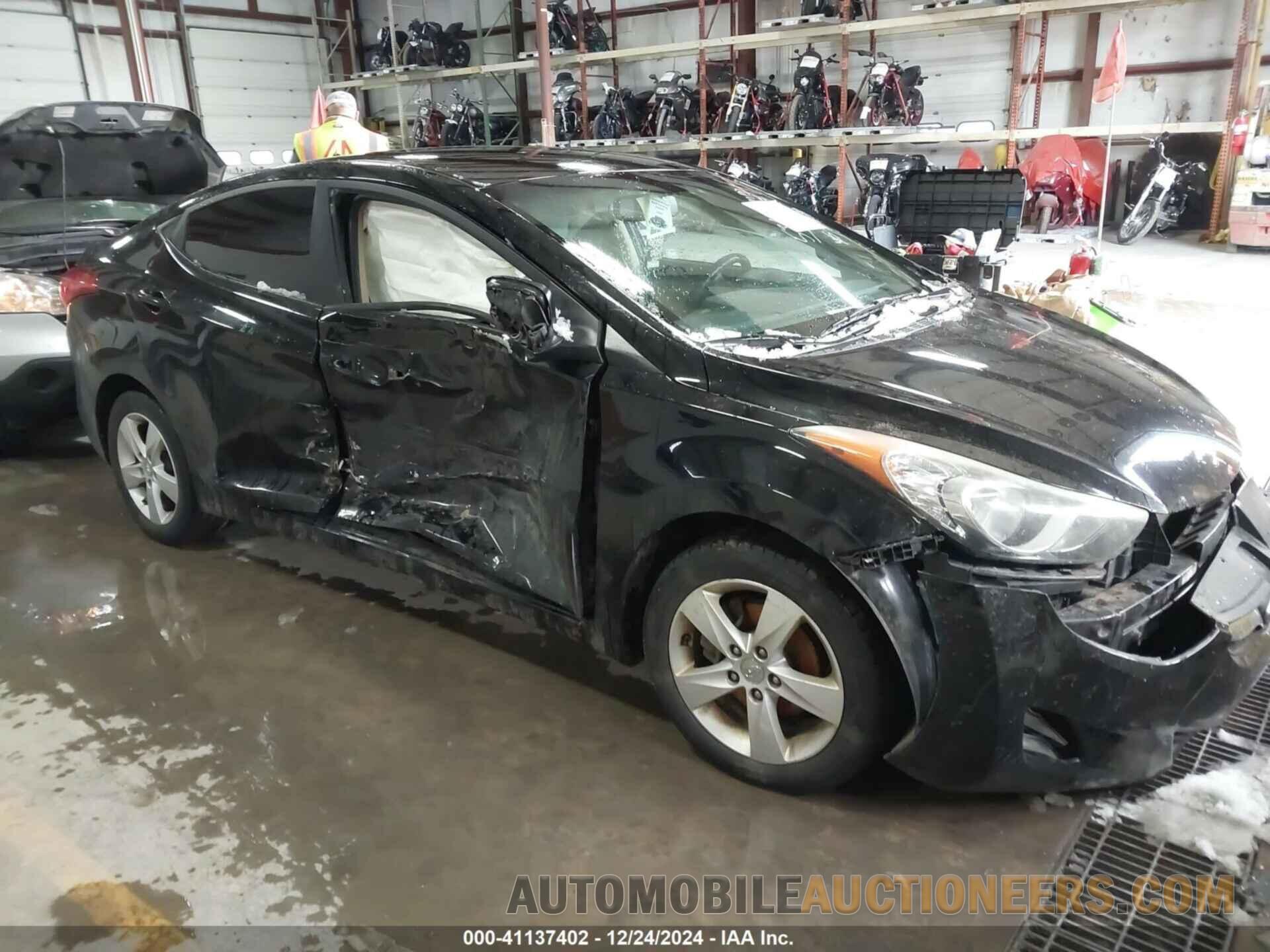 5NPDH4AE8CH065343 HYUNDAI ELANTRA 2012