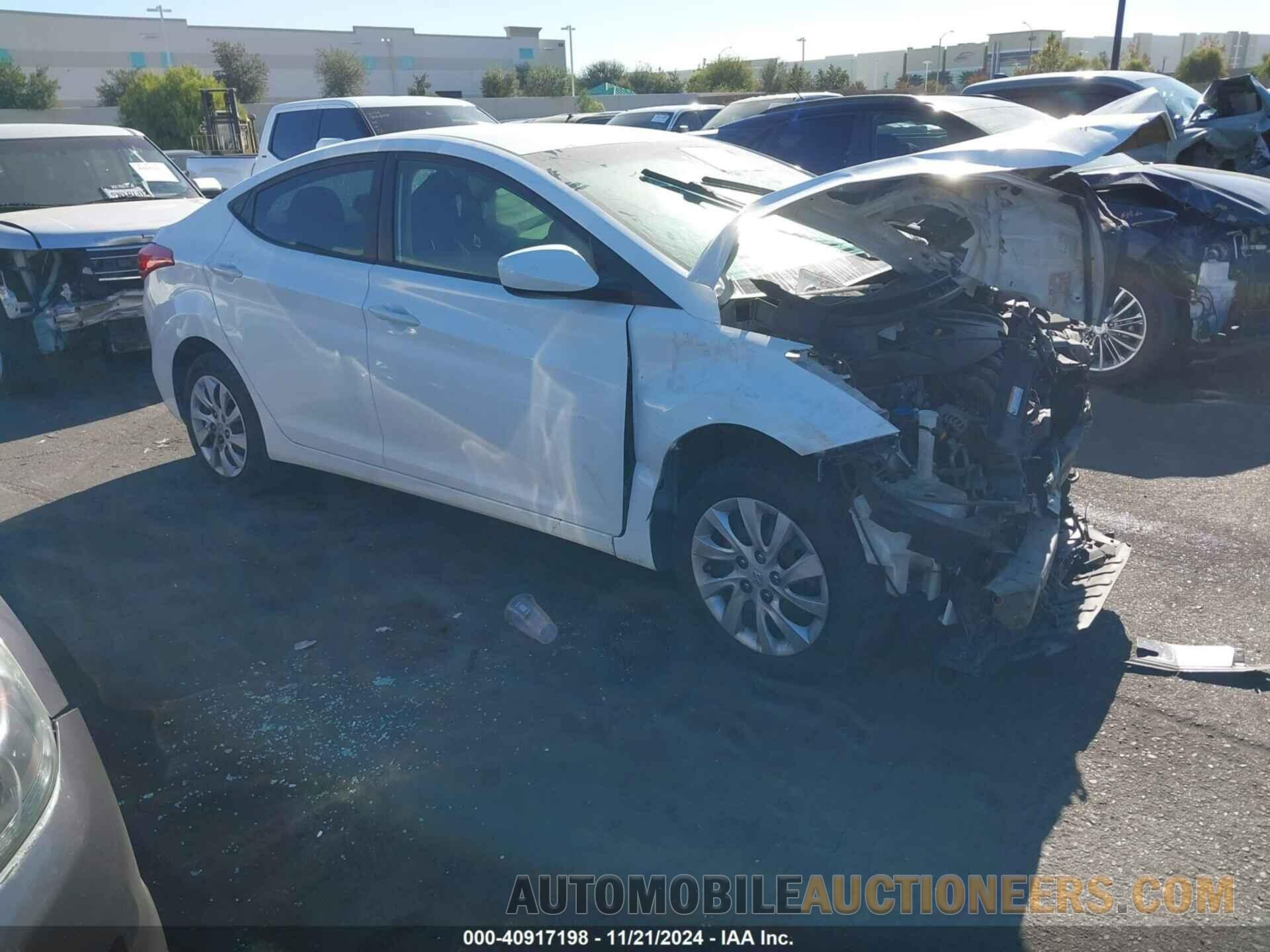 5NPDH4AE8DH152502 HYUNDAI ELANTRA 2013