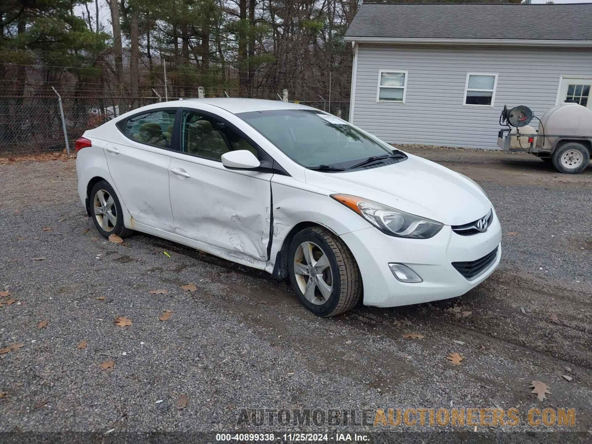 5NPDH4AE8DH157344 HYUNDAI ELANTRA 2013