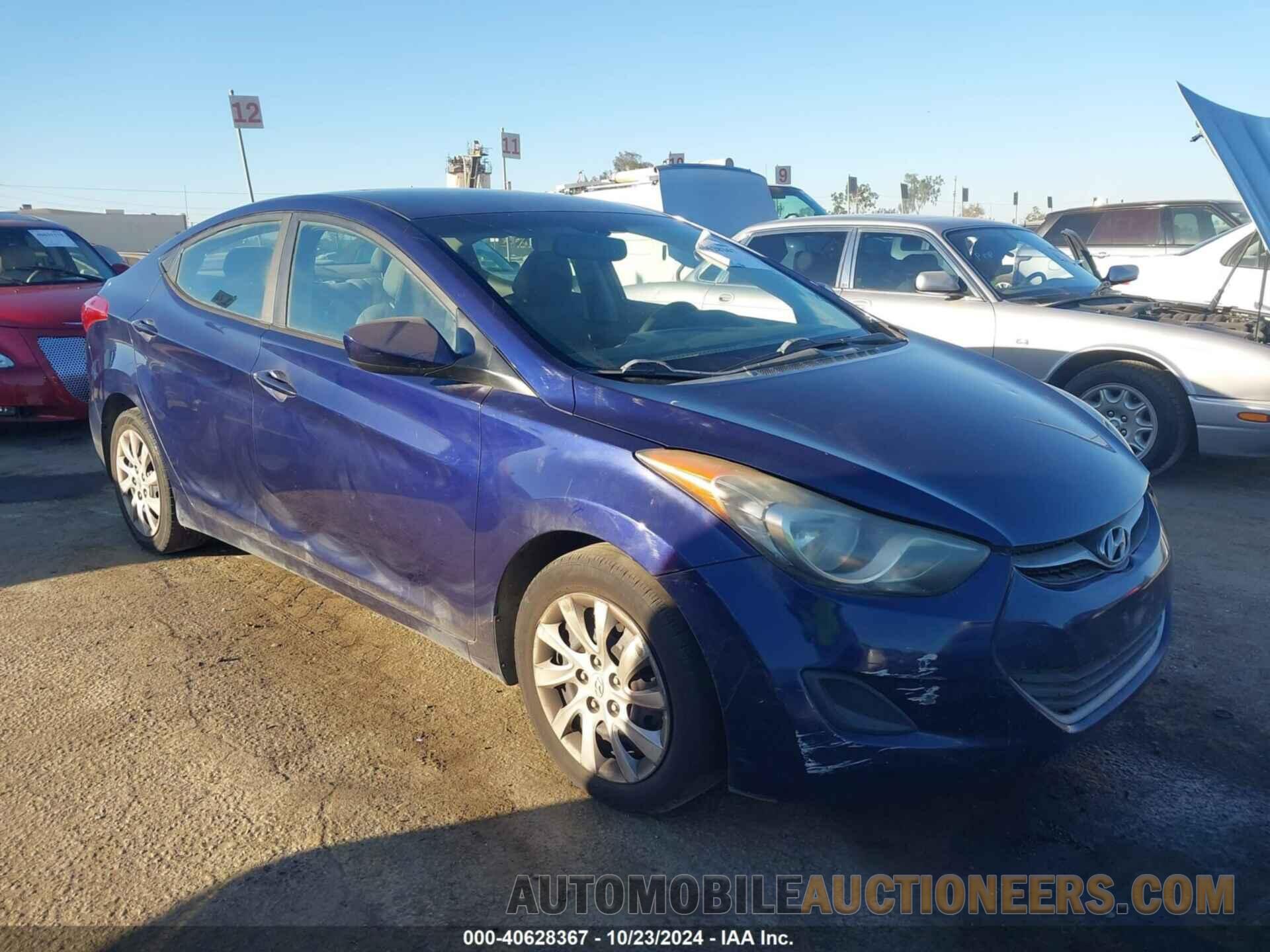 5NPDH4AE8DH160986 HYUNDAI ELANTRA 2013