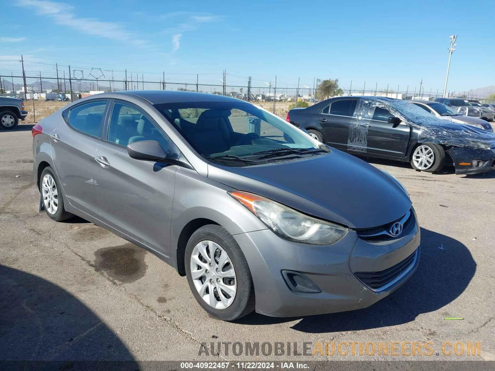 5NPDH4AE8DH173298 HYUNDAI ELANTRA 2013