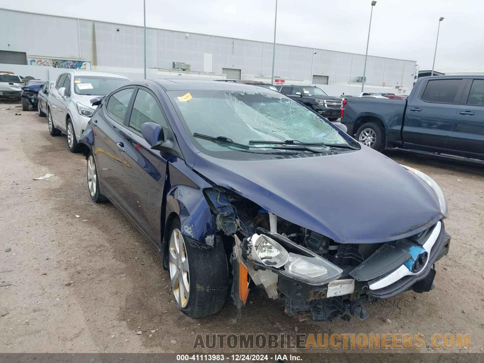 5NPDH4AE8DH181496 HYUNDAI ELANTRA 2013