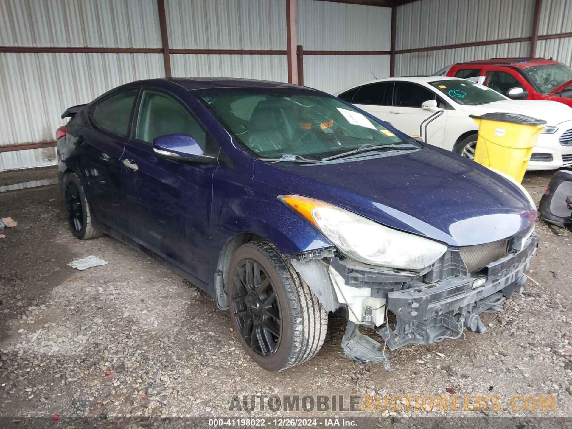 5NPDH4AE8DH210379 HYUNDAI ELANTRA 2013