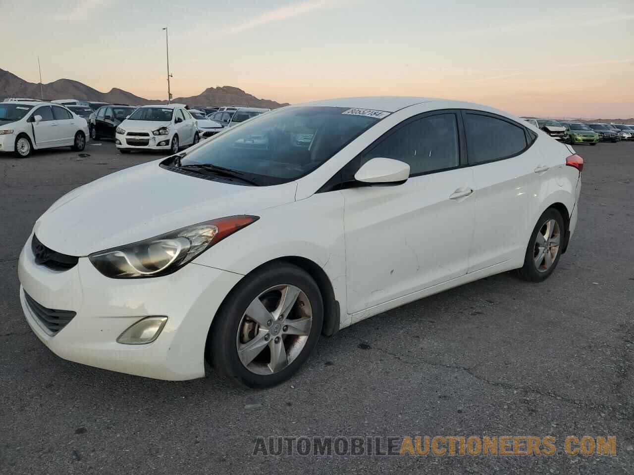 5NPDH4AE8DH241356 HYUNDAI ELANTRA 2013