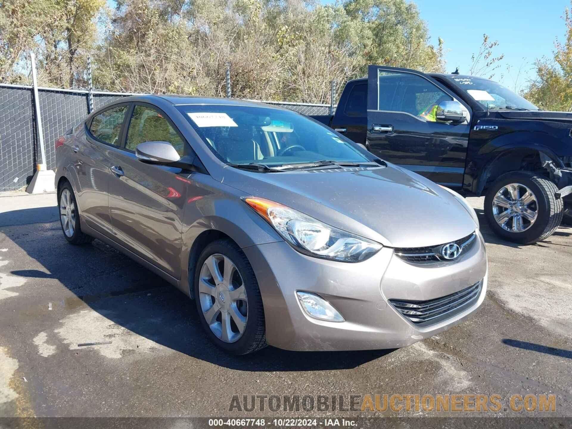 5NPDH4AE8DH242474 HYUNDAI ELANTRA 2013