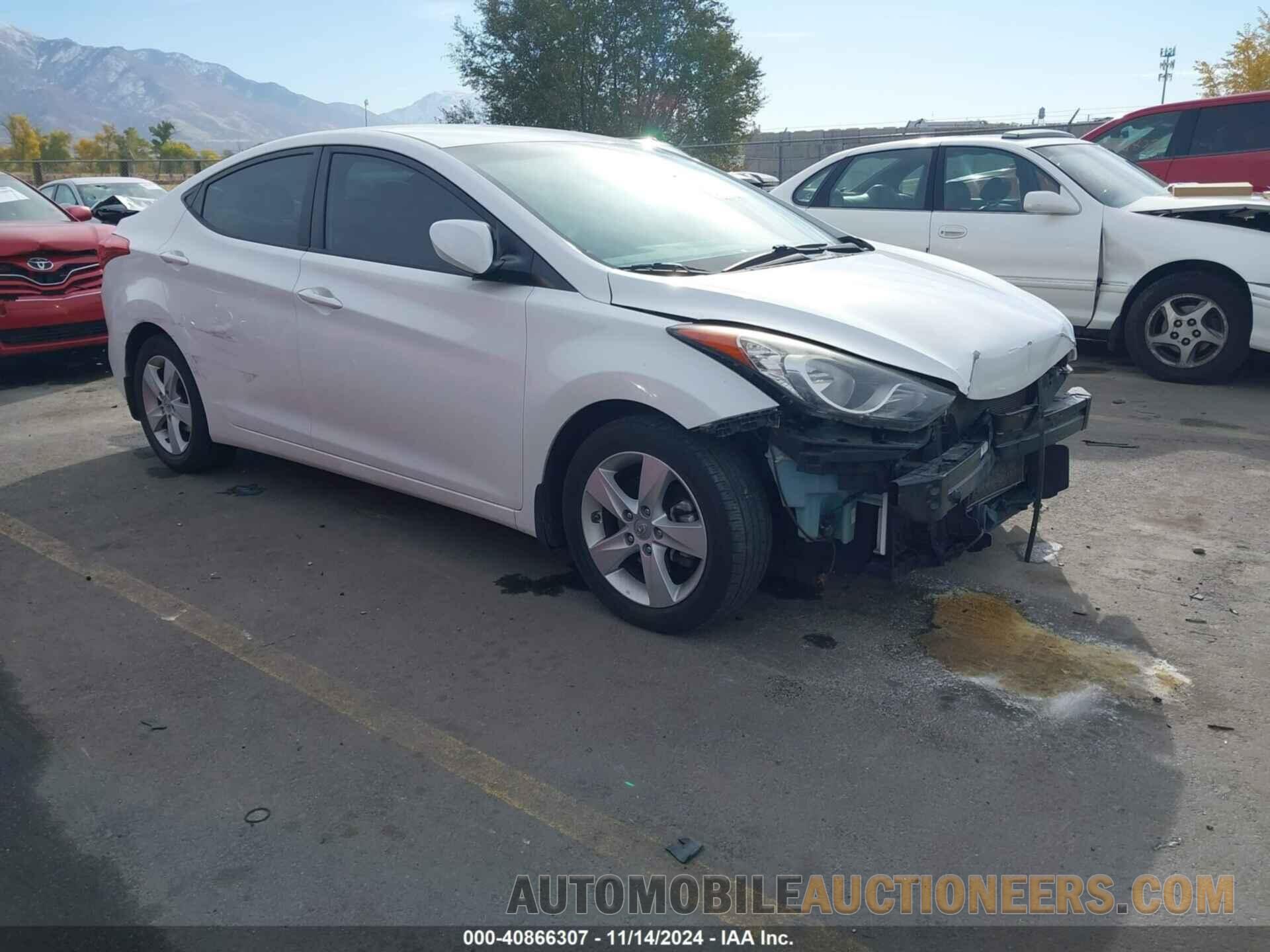 5NPDH4AE8DH280206 HYUNDAI ELANTRA 2013