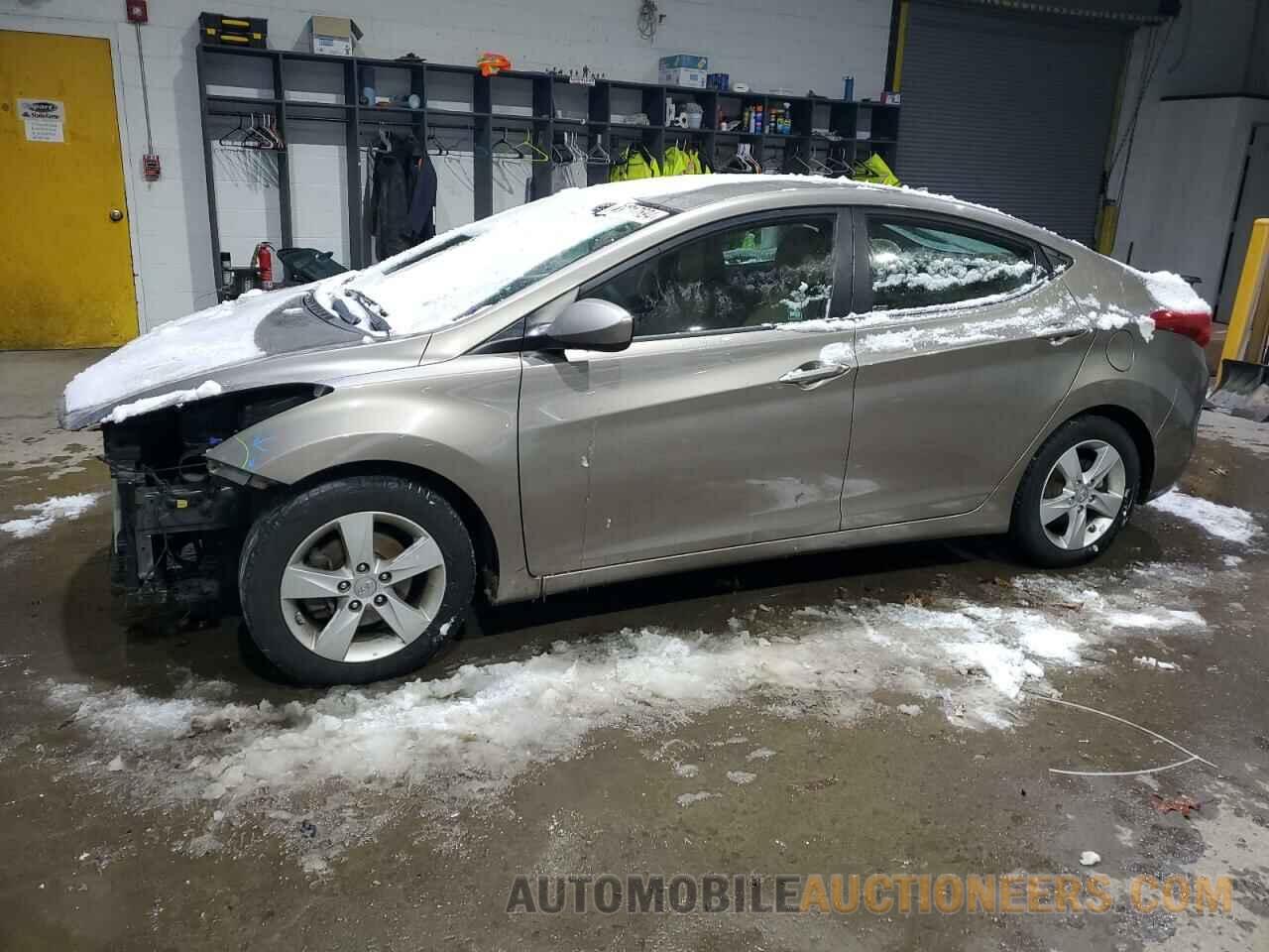 5NPDH4AE8DH291917 HYUNDAI ELANTRA 2013