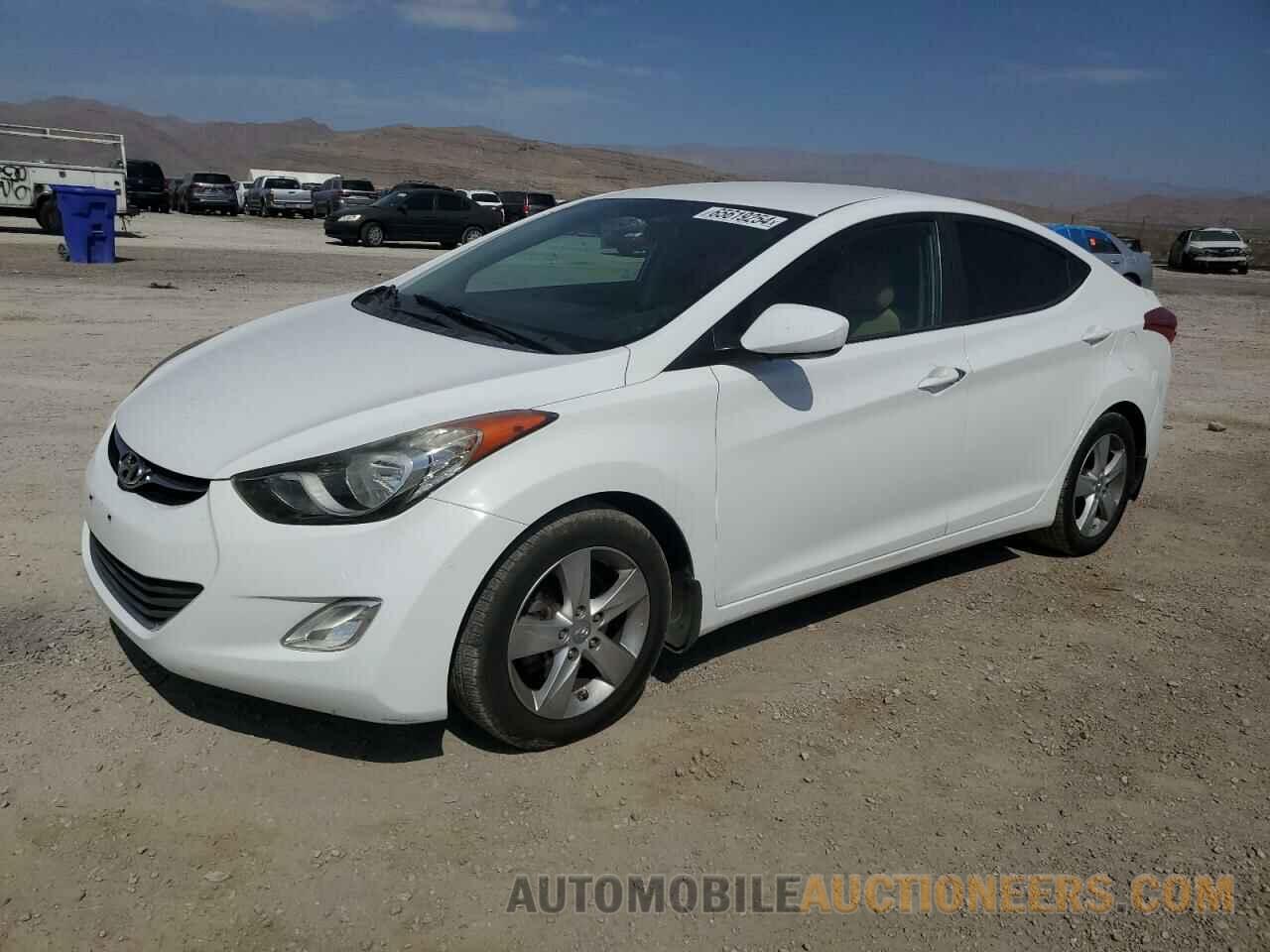 5NPDH4AE8DH294543 HYUNDAI ELANTRA 2013