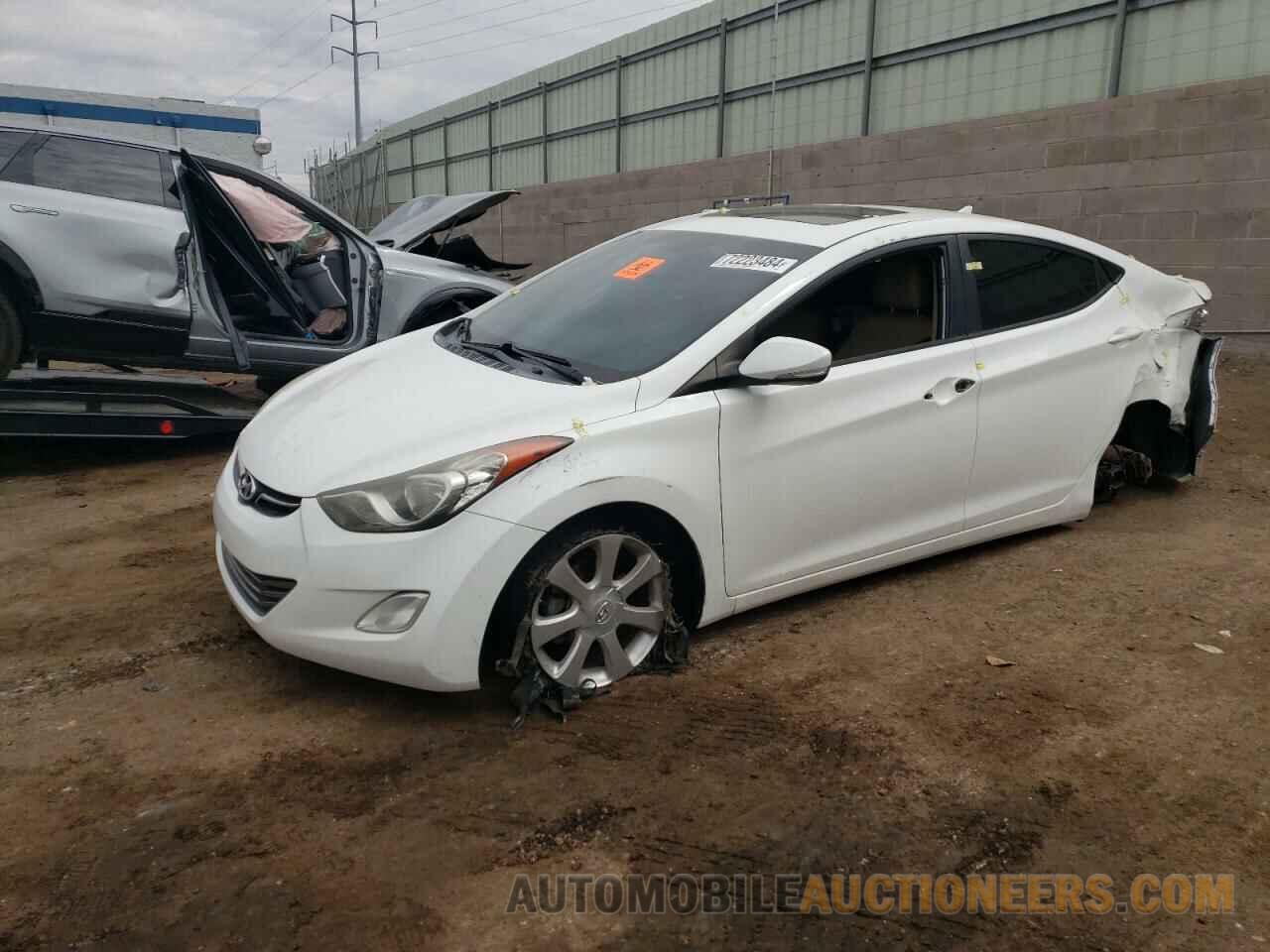 5NPDH4AE8DH303693 HYUNDAI ELANTRA 2013