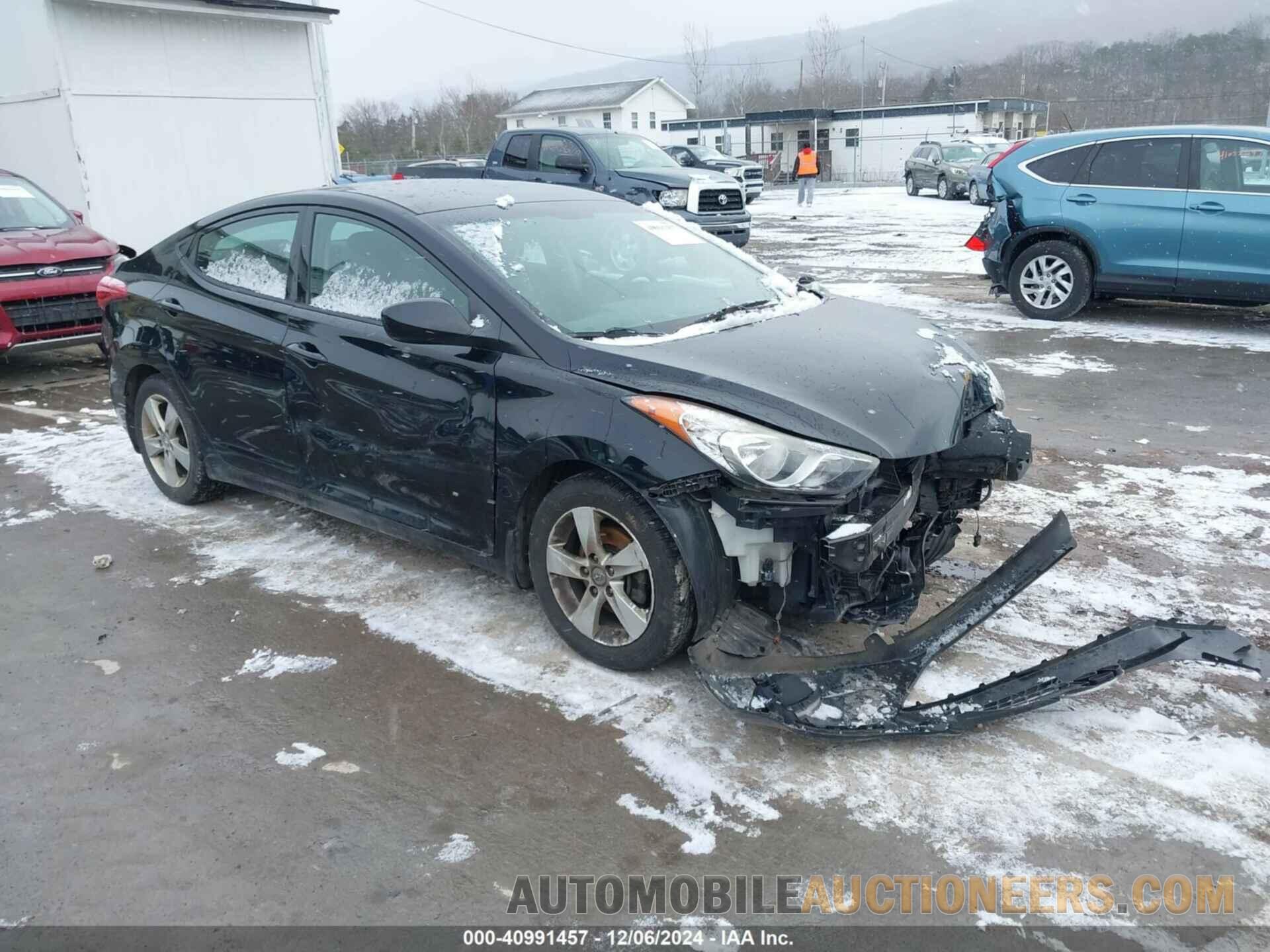 5NPDH4AE8DH395064 HYUNDAI ELANTRA 2013