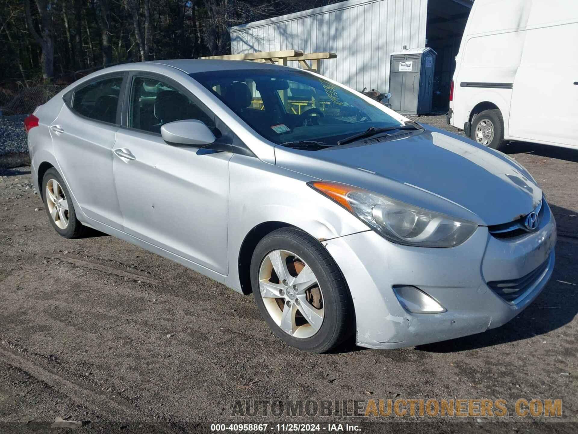 5NPDH4AE8DH436132 HYUNDAI ELANTRA 2013