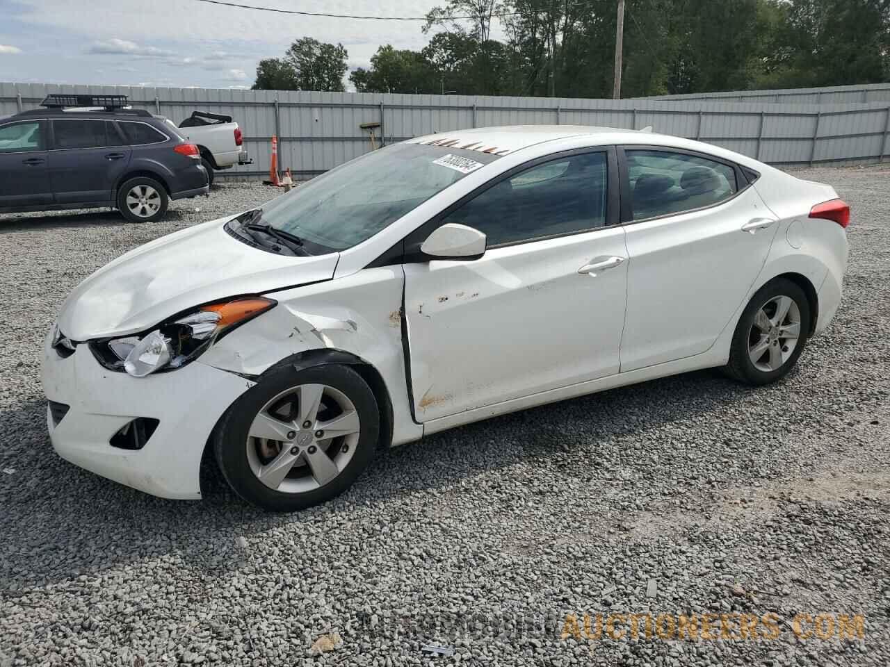 5NPDH4AE8DH443808 HYUNDAI ELANTRA 2013