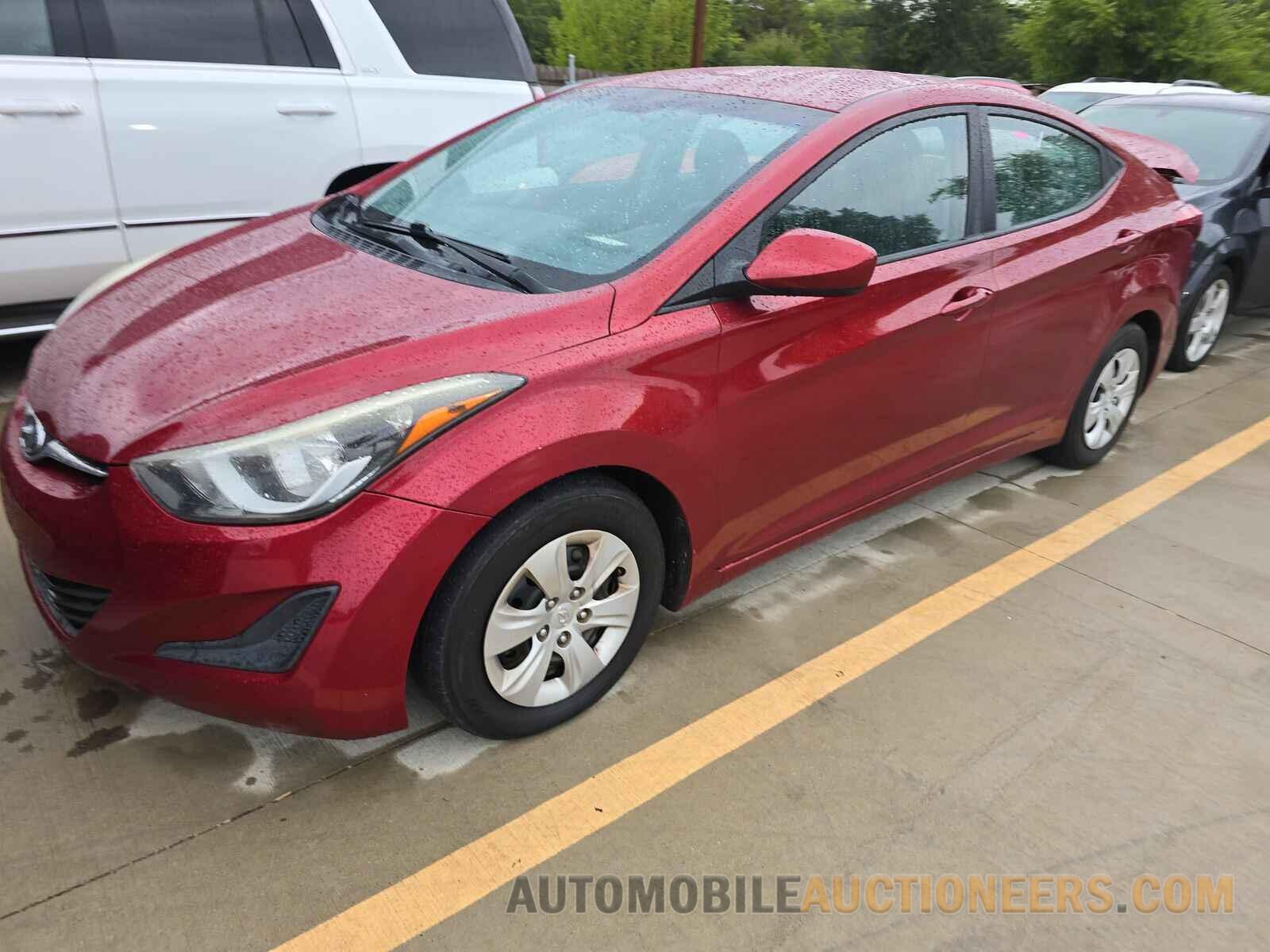 5NPDH4AE8GH759763 Hyundai Elantra SE 2016