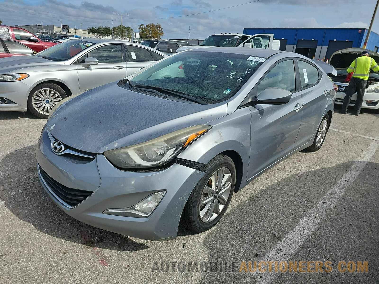 5NPDH4AE8GH783917 Hyundai Elantra SE 2016