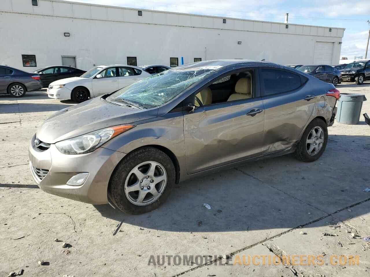 5NPDH4AE9CH073077 HYUNDAI ELANTRA 2012