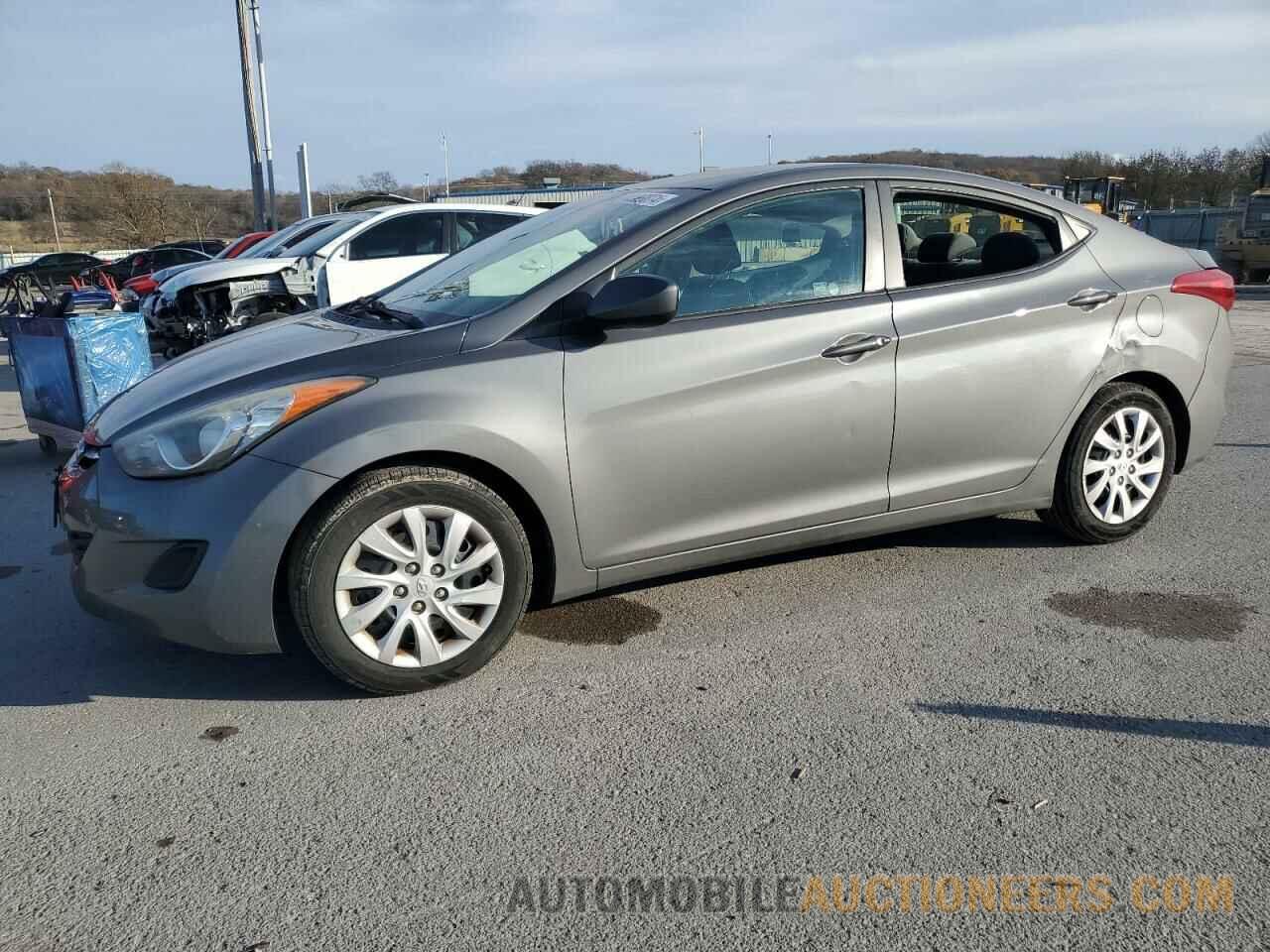 5NPDH4AE9DH158339 HYUNDAI ELANTRA 2013