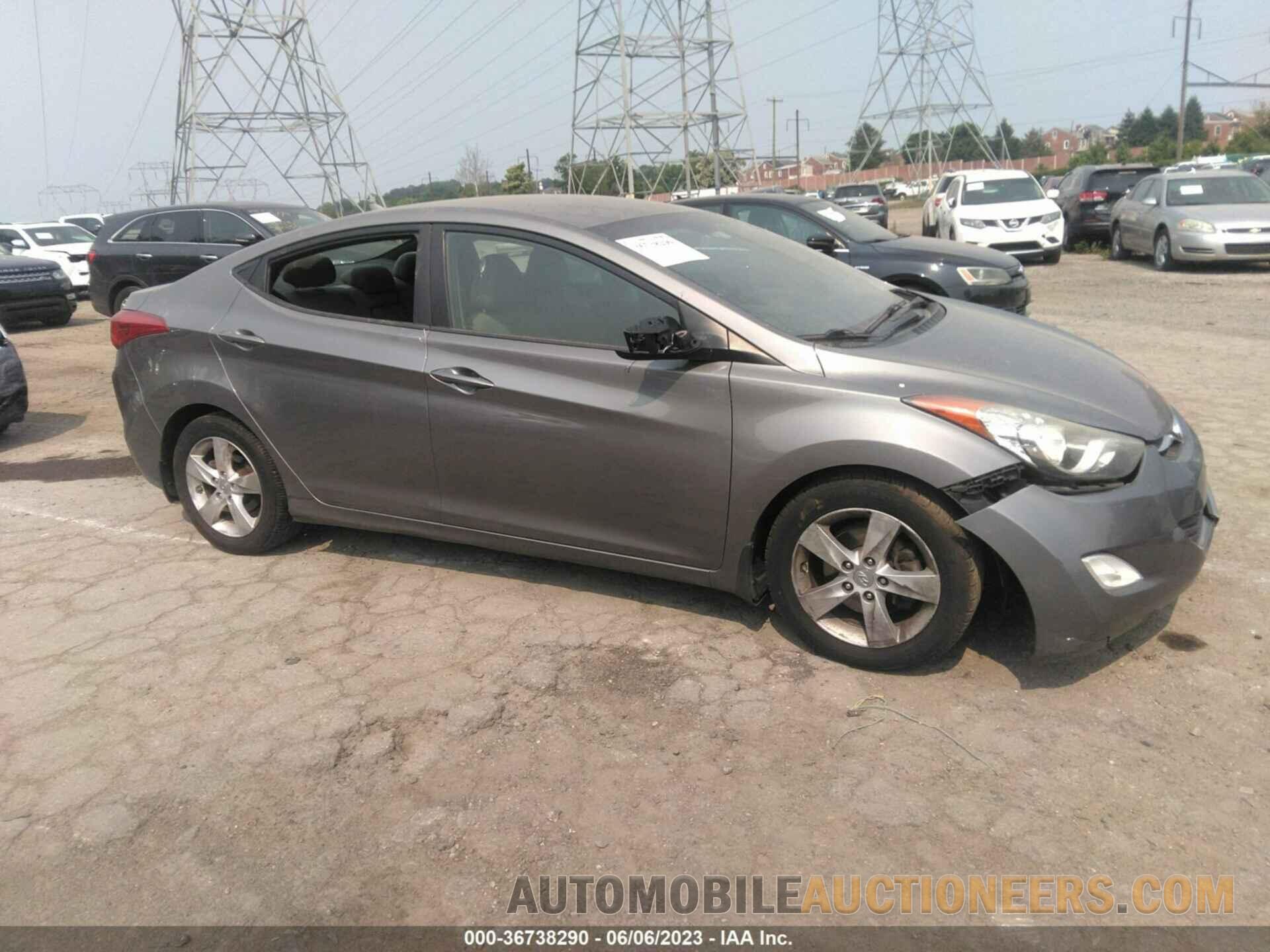 5NPDH4AE9DH173293 HYUNDAI ELANTRA 2013