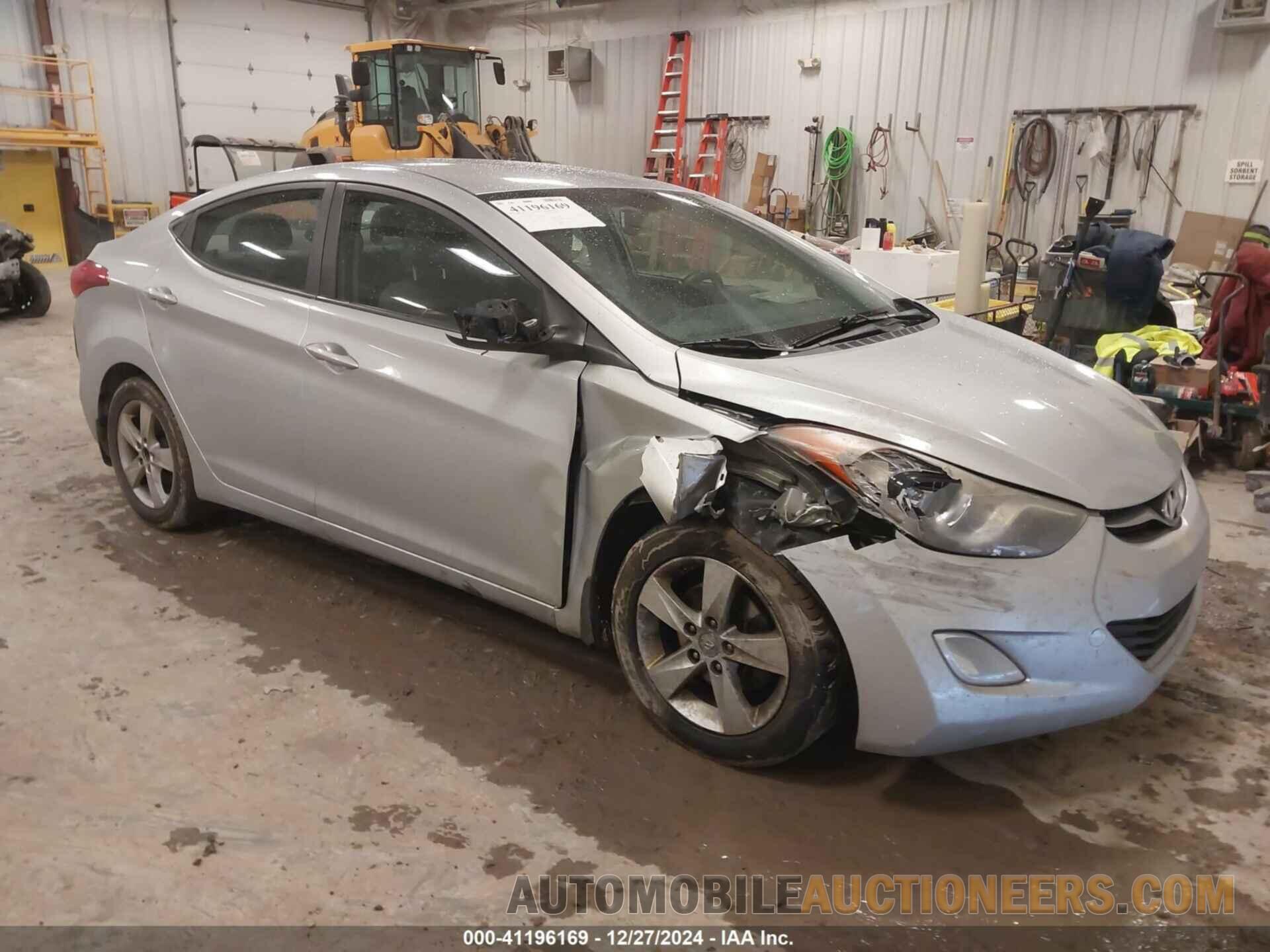 5NPDH4AE9DH177179 HYUNDAI ELANTRA 2013