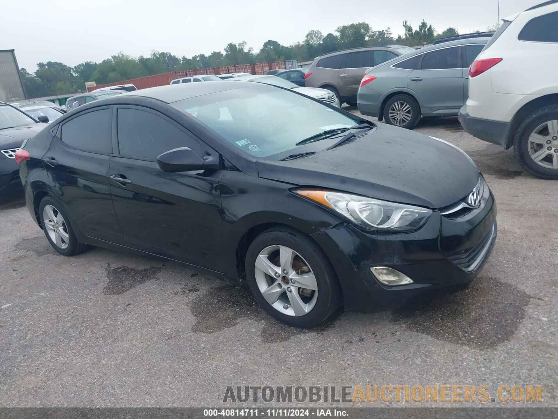 5NPDH4AE9DH238319 HYUNDAI ELANTRA 2013