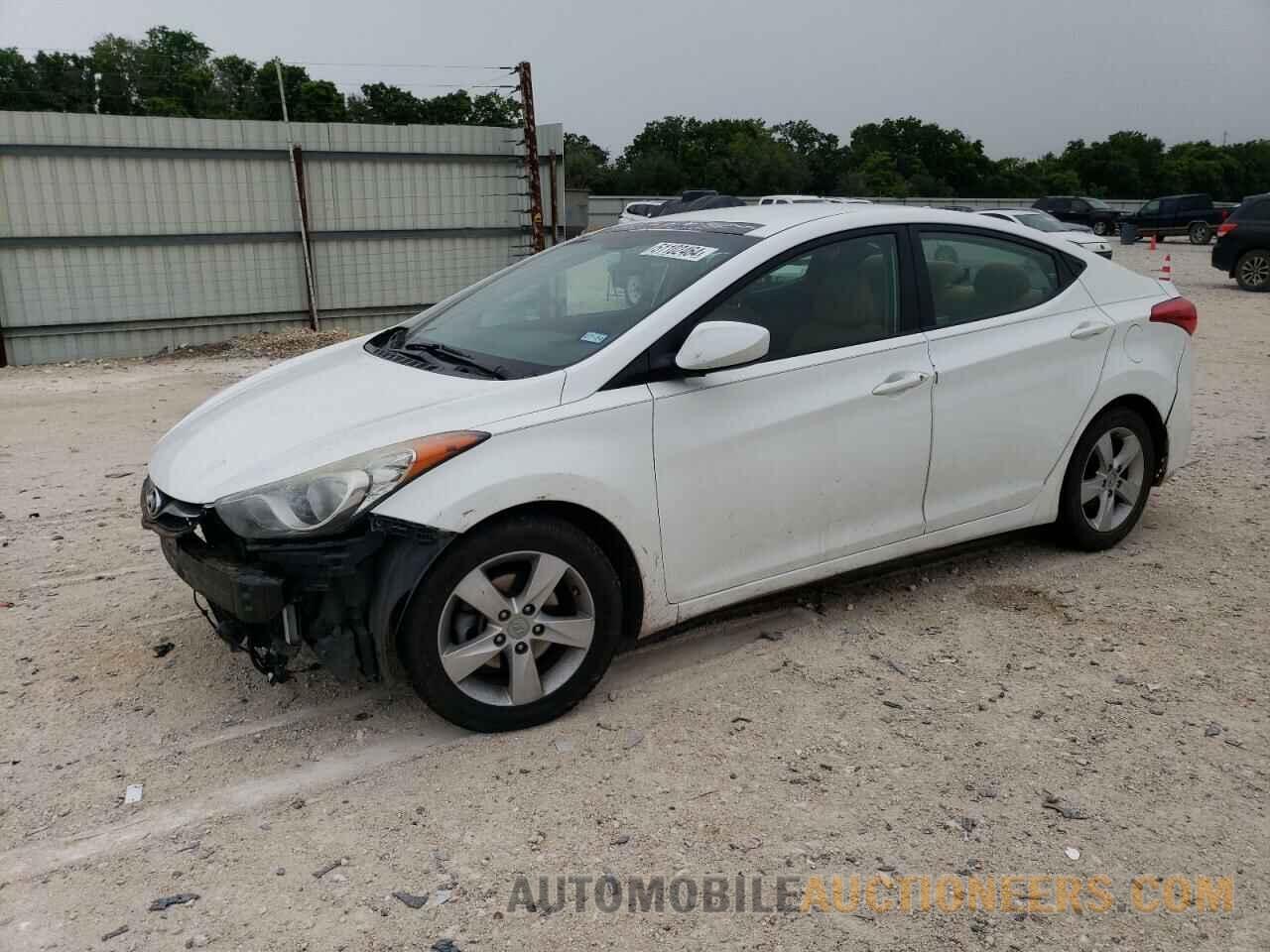 5NPDH4AE9DH277363 HYUNDAI ELANTRA 2013