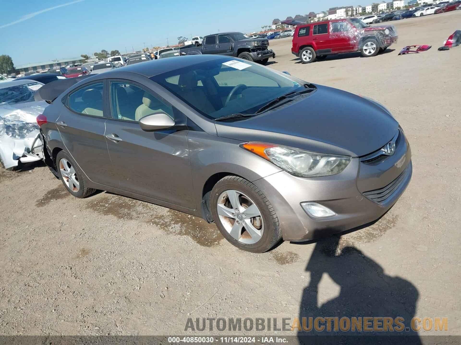 5NPDH4AE9DH298441 HYUNDAI ELANTRA 2013