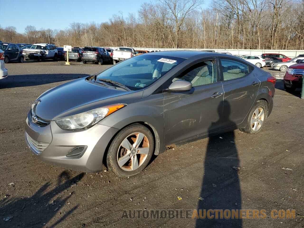 5NPDH4AE9DH324181 HYUNDAI ELANTRA 2013