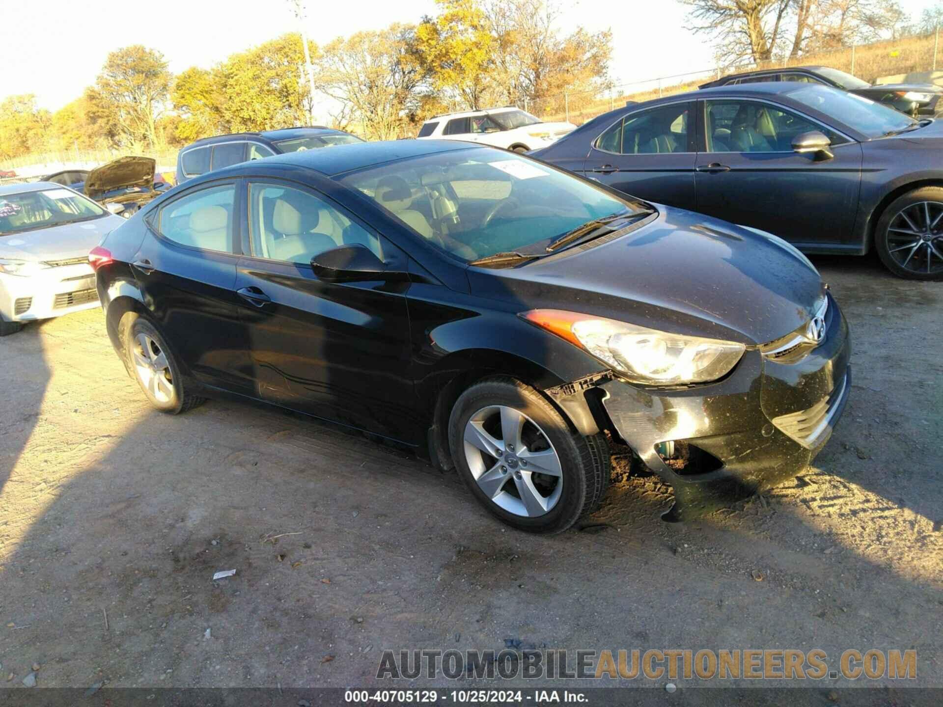 5NPDH4AE9DH414348 HYUNDAI ELANTRA 2013