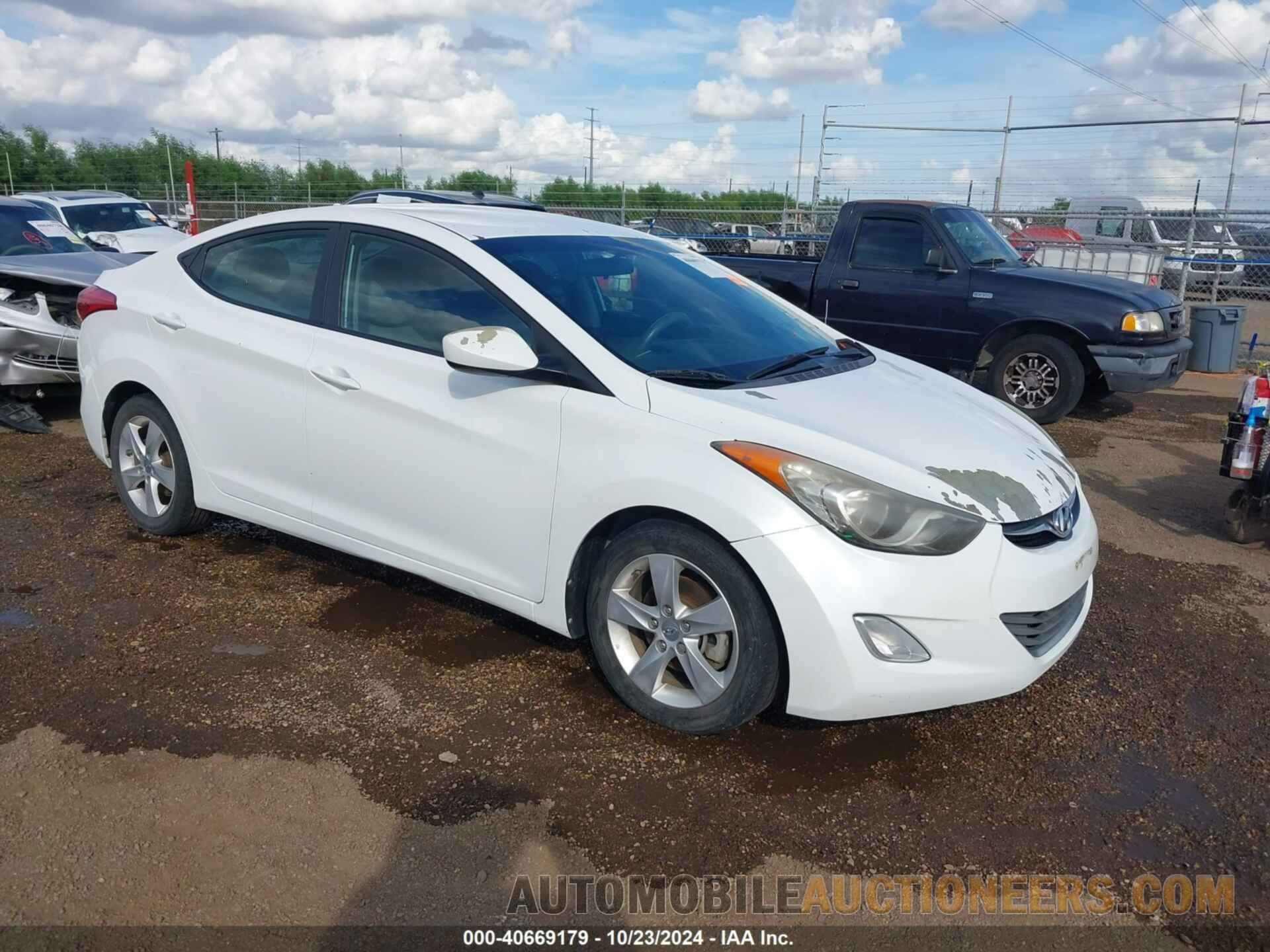 5NPDH4AE9DH438973 HYUNDAI ELANTRA 2013