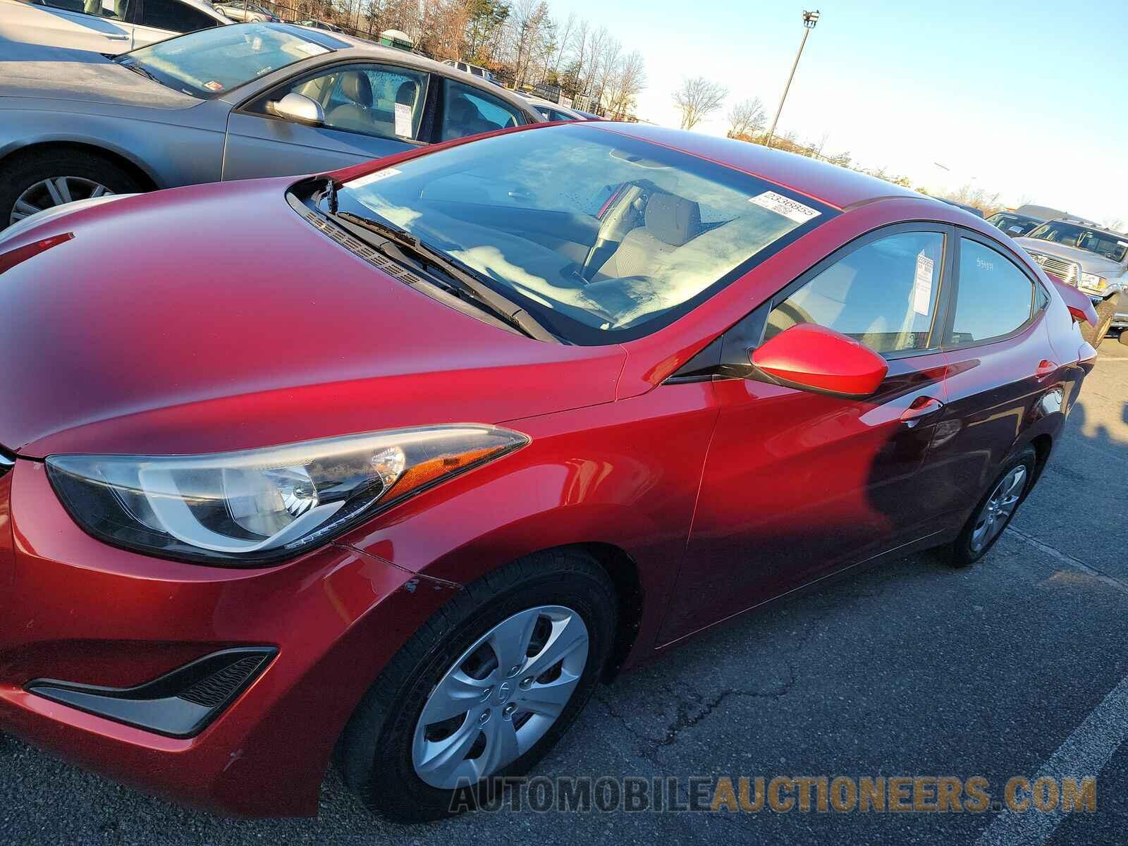 5NPDH4AE9GH698620 Hyundai Elantra SE 2016