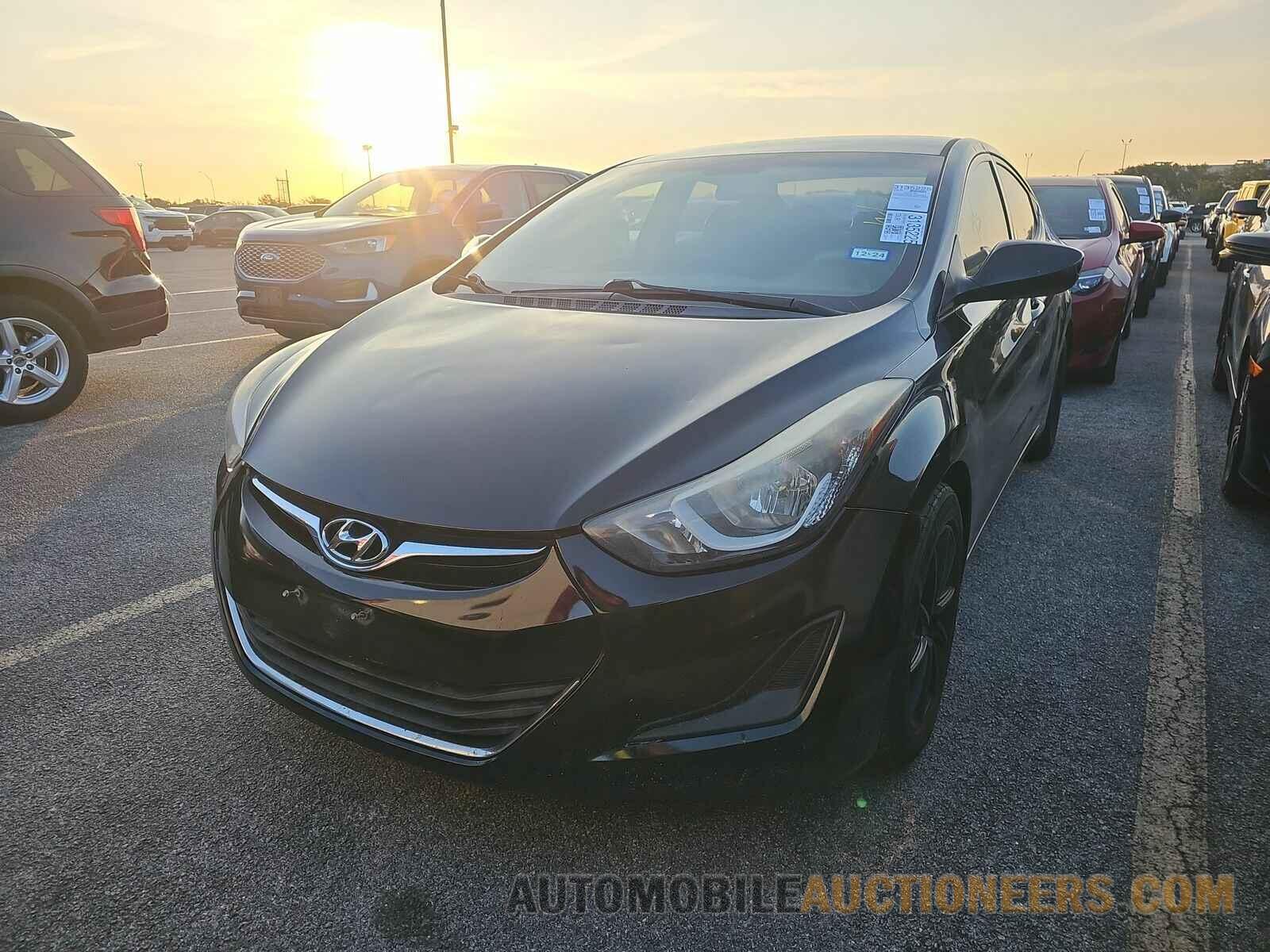 5NPDH4AE9GH772943 Hyundai Elantra SE 2016