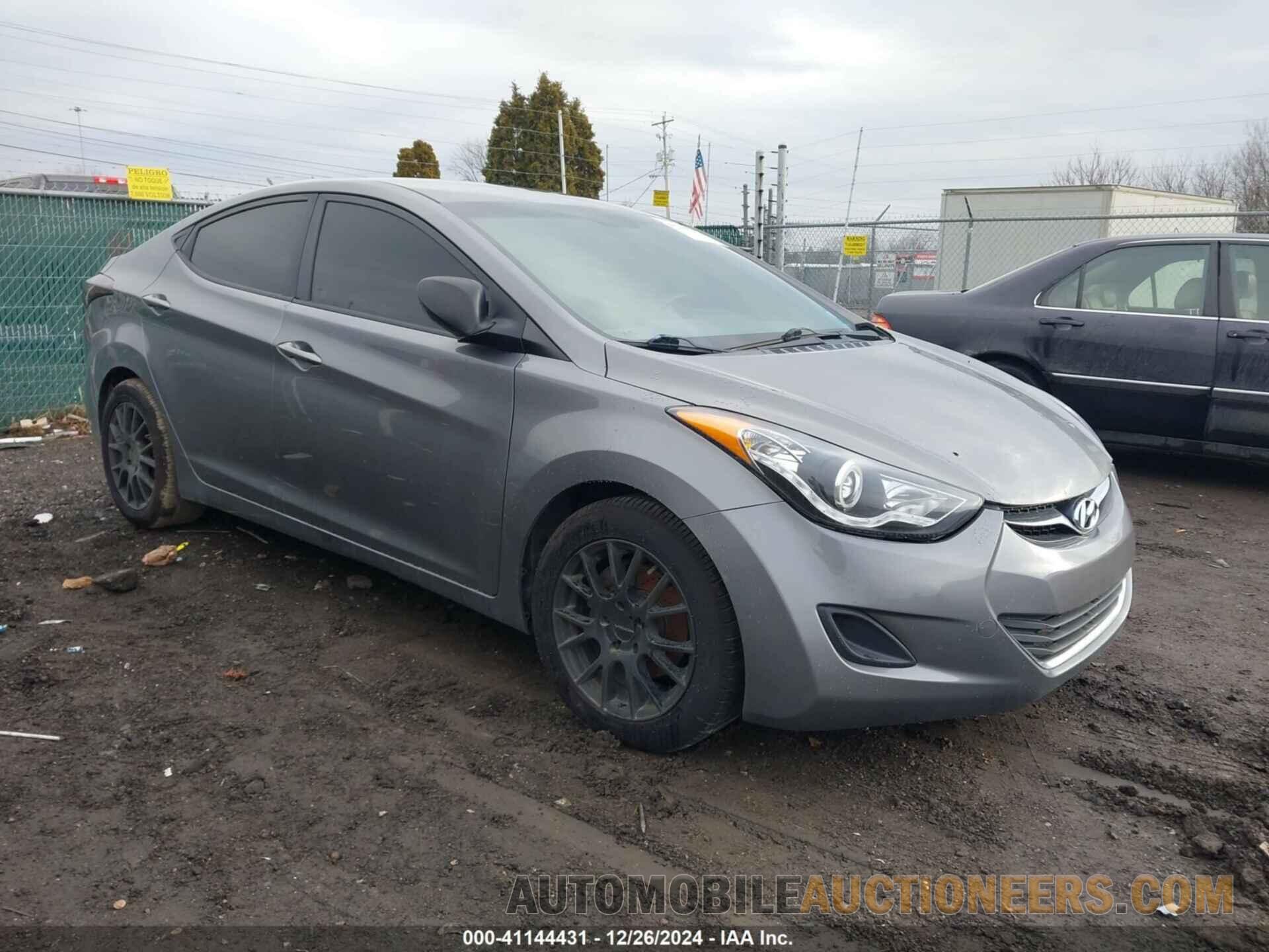 5NPDH4AEXBH059137 HYUNDAI ELANTRA 2011