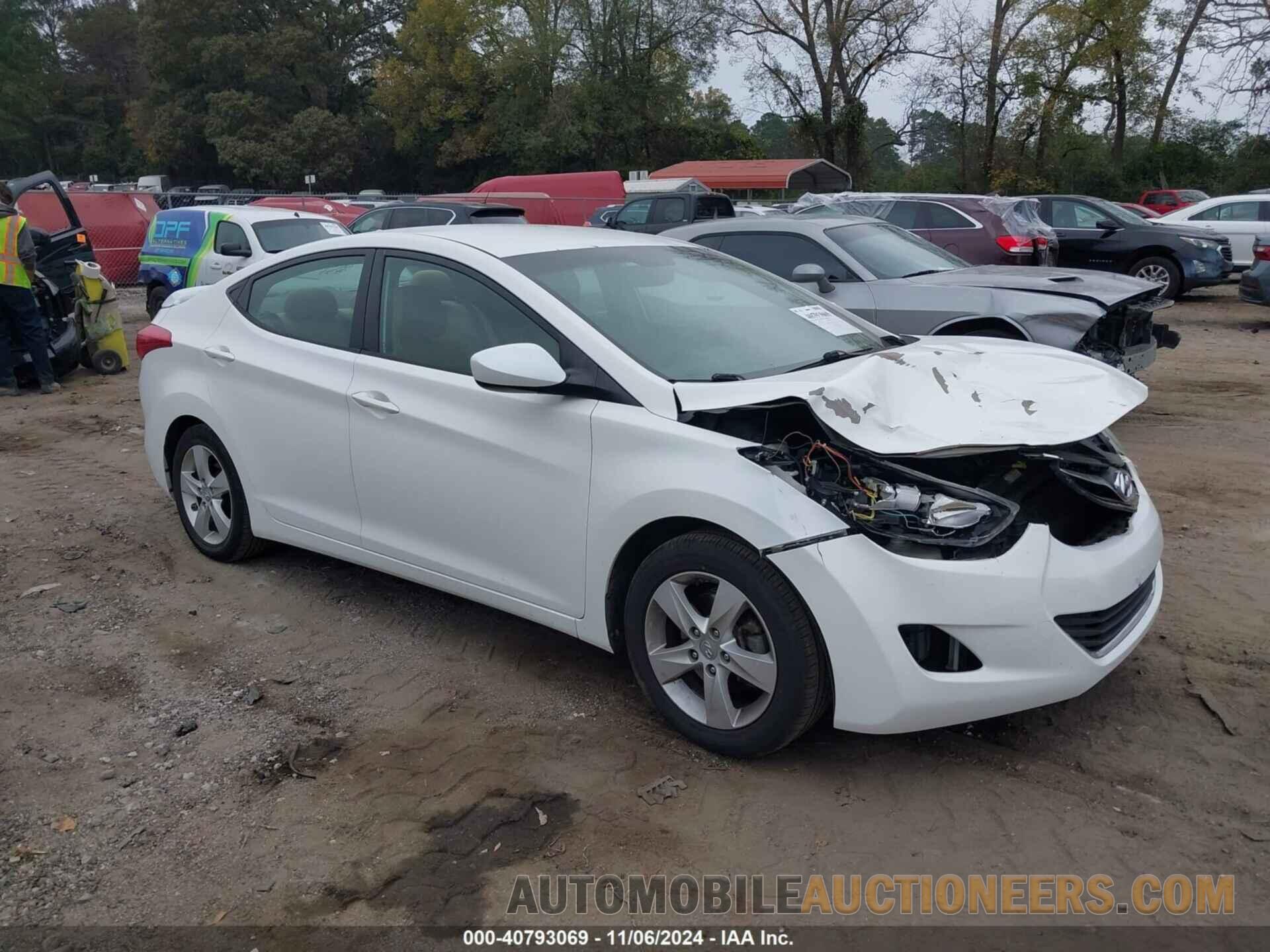 5NPDH4AEXDH159418 HYUNDAI ELANTRA 2013