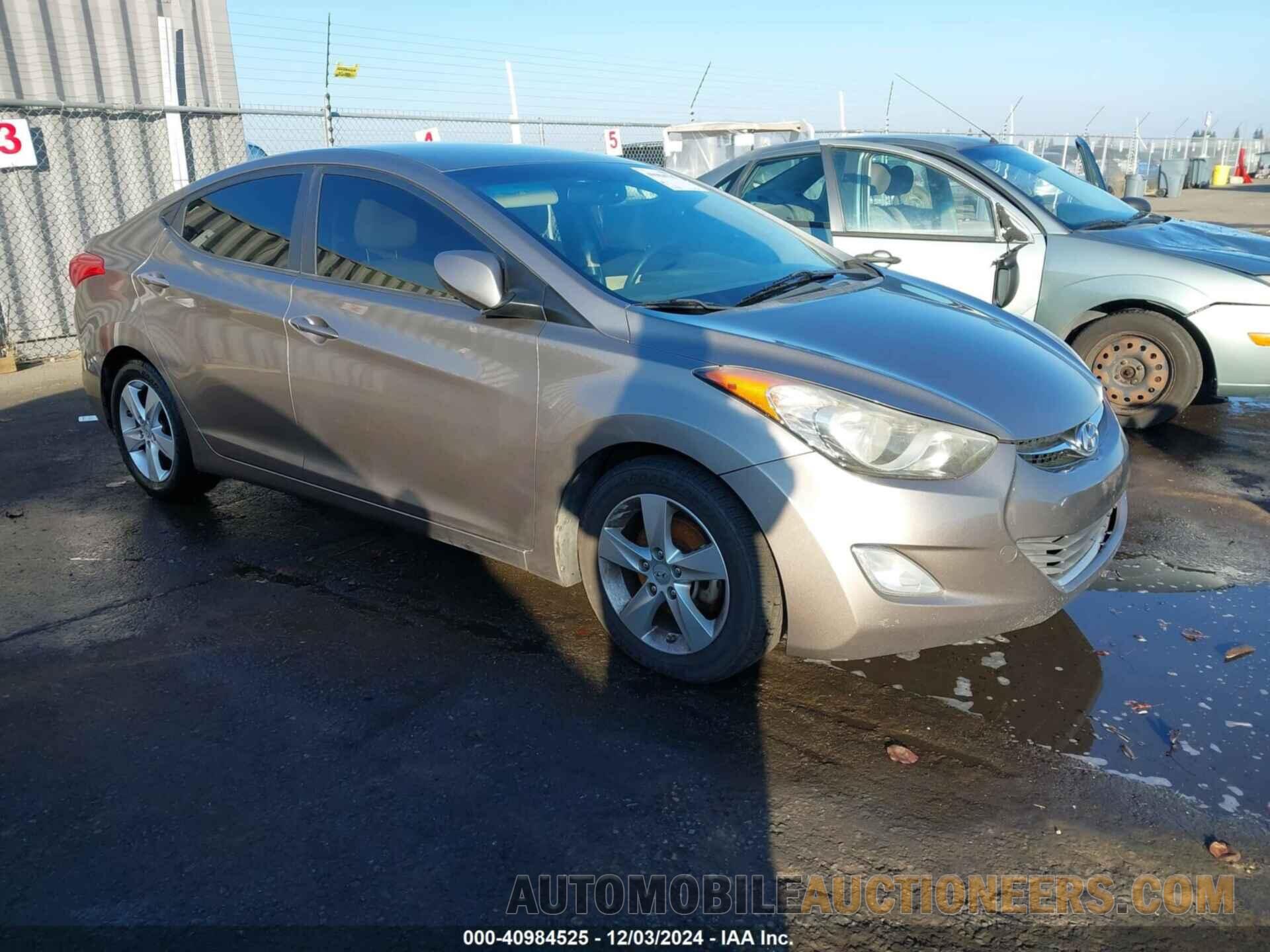 5NPDH4AEXDH245389 HYUNDAI ELANTRA 2013