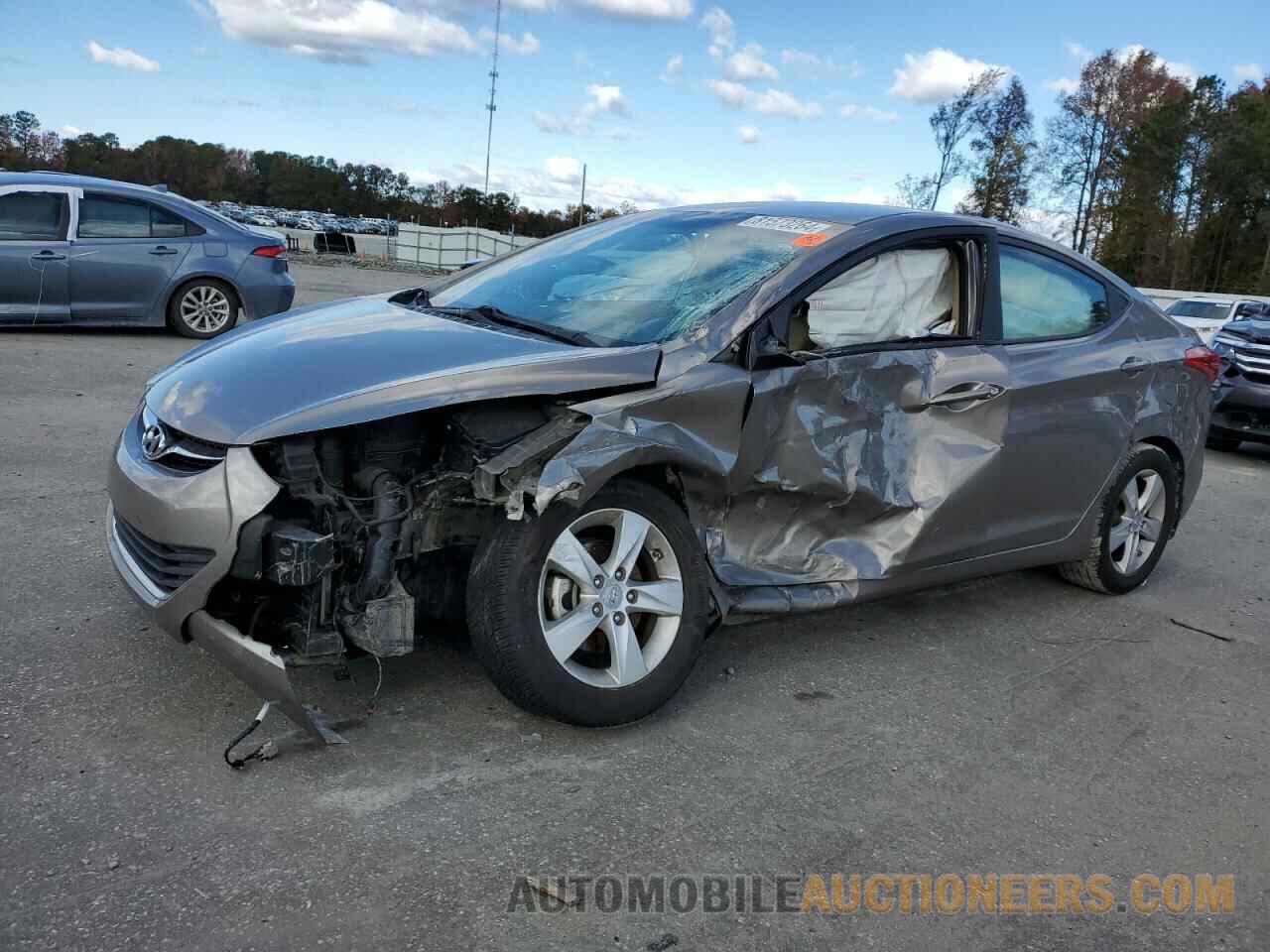 5NPDH4AEXDH246574 HYUNDAI ELANTRA 2013