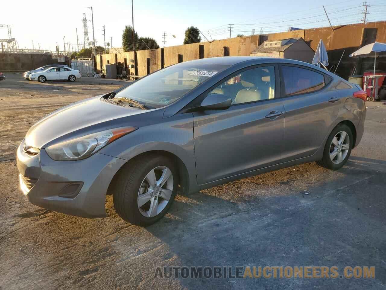 5NPDH4AEXDH363846 HYUNDAI ELANTRA 2013