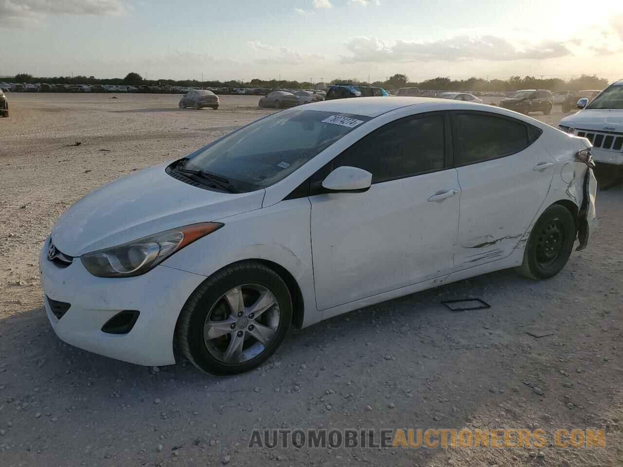 5NPDH4AEXDH372756 HYUNDAI ELANTRA 2013