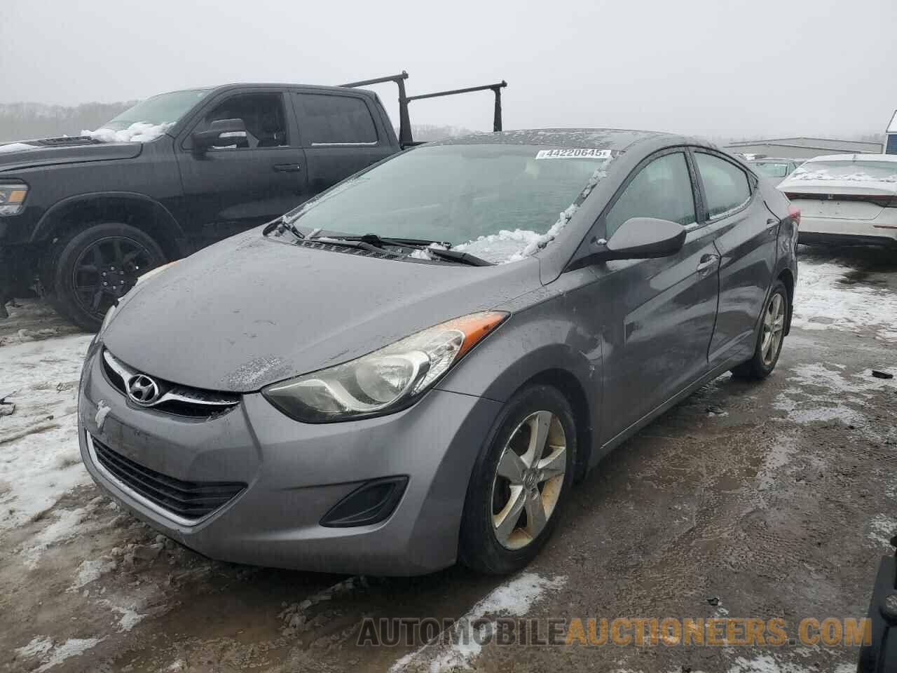 5NPDH4AEXDH396197 HYUNDAI ELANTRA 2013