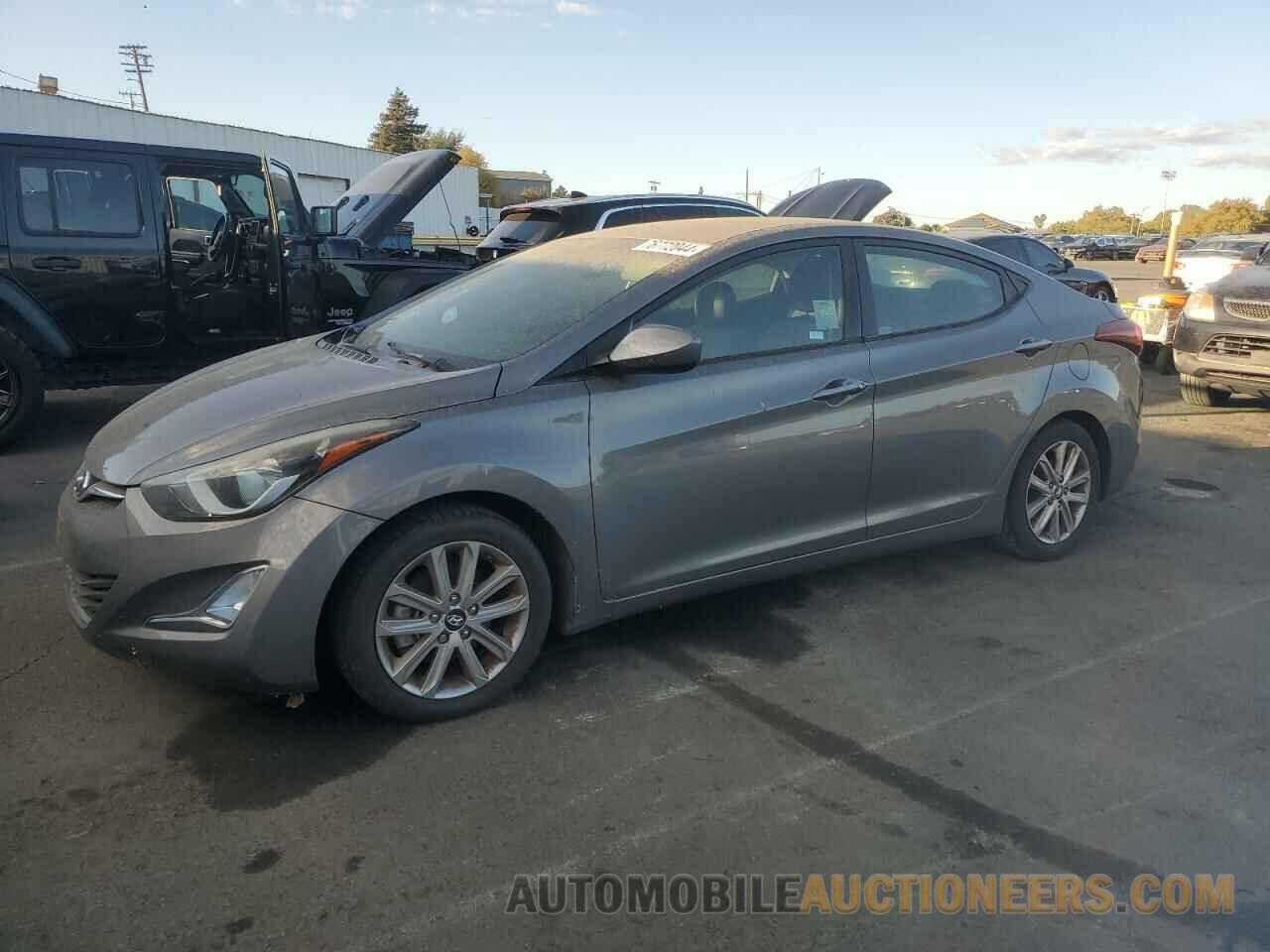 5NPDH4AEXEH472390 HYUNDAI ELANTRA 2014