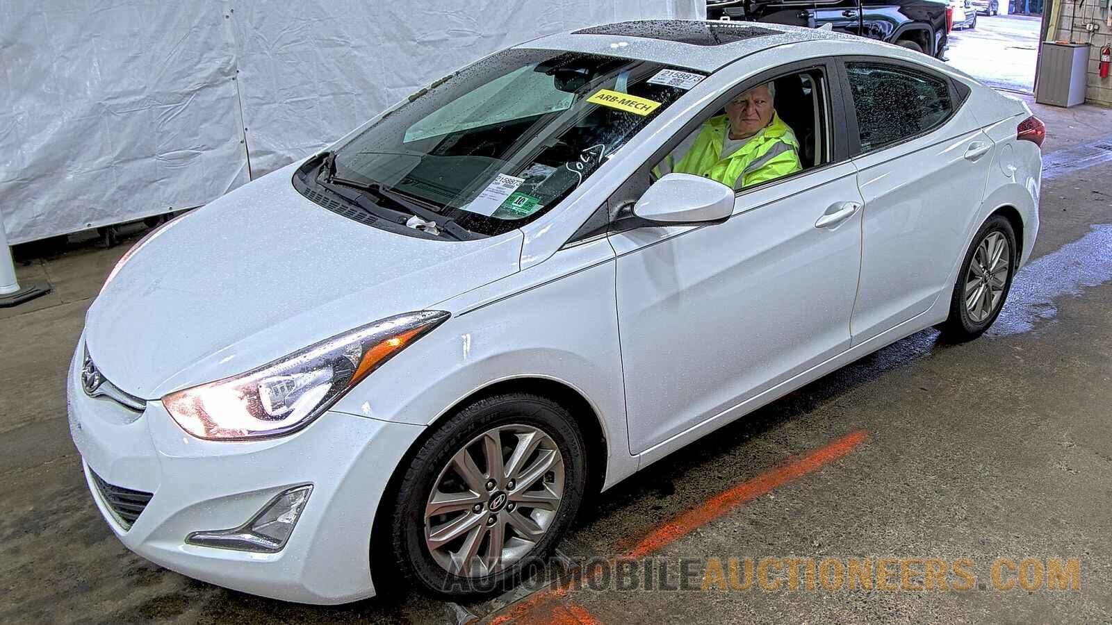 5NPDH4AEXFH583779 Hyundai Elantra SE 2015