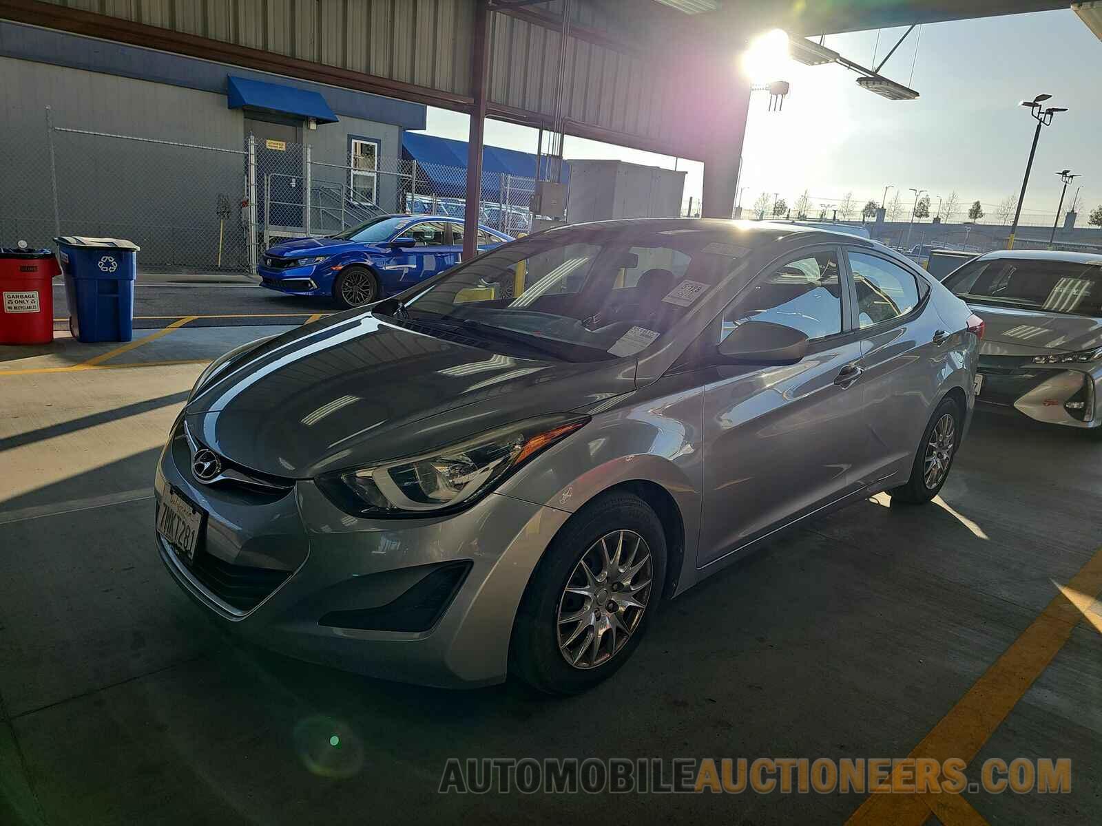 5NPDH4AEXGH716767 Hyundai Elantra SE 2016