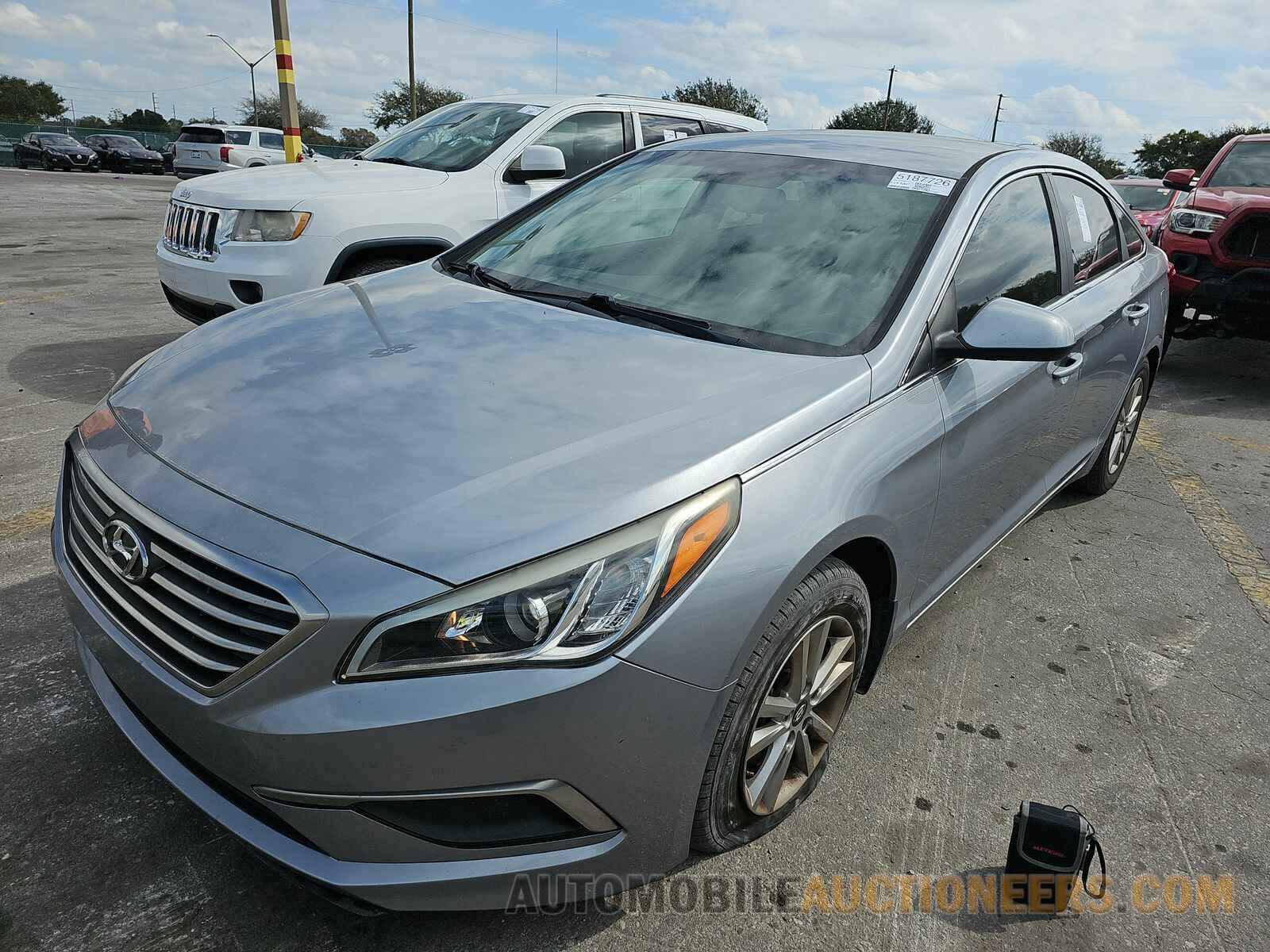 5NPE24AF0HH484101 Hyundai Sonata 2017