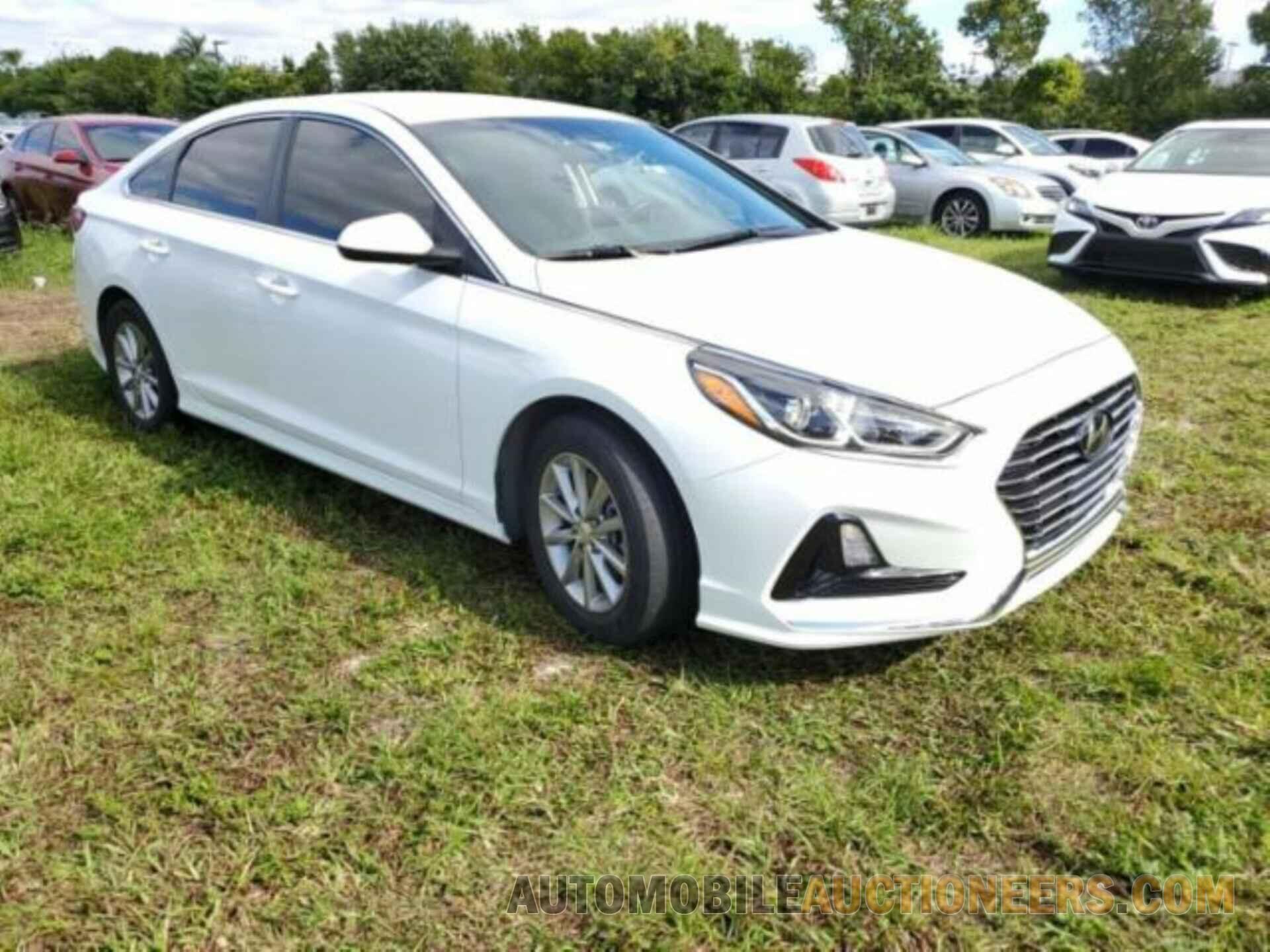 5NPE24AF0JH670694 HYUNDAI SONATA 2018