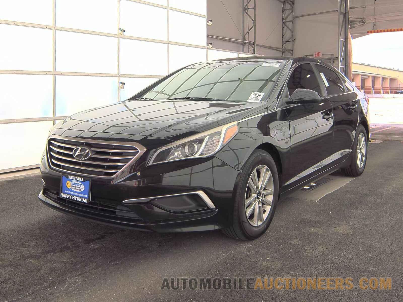 5NPE24AF2HH443145 Hyundai Sonata 2017