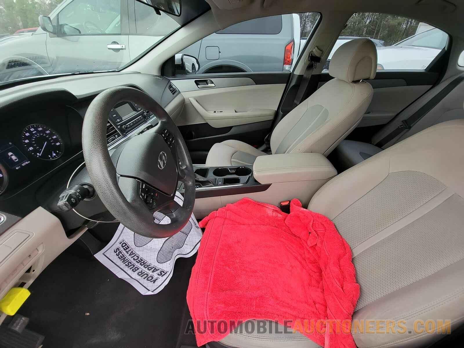 5NPE24AF2HH559591 Hyundai  2017