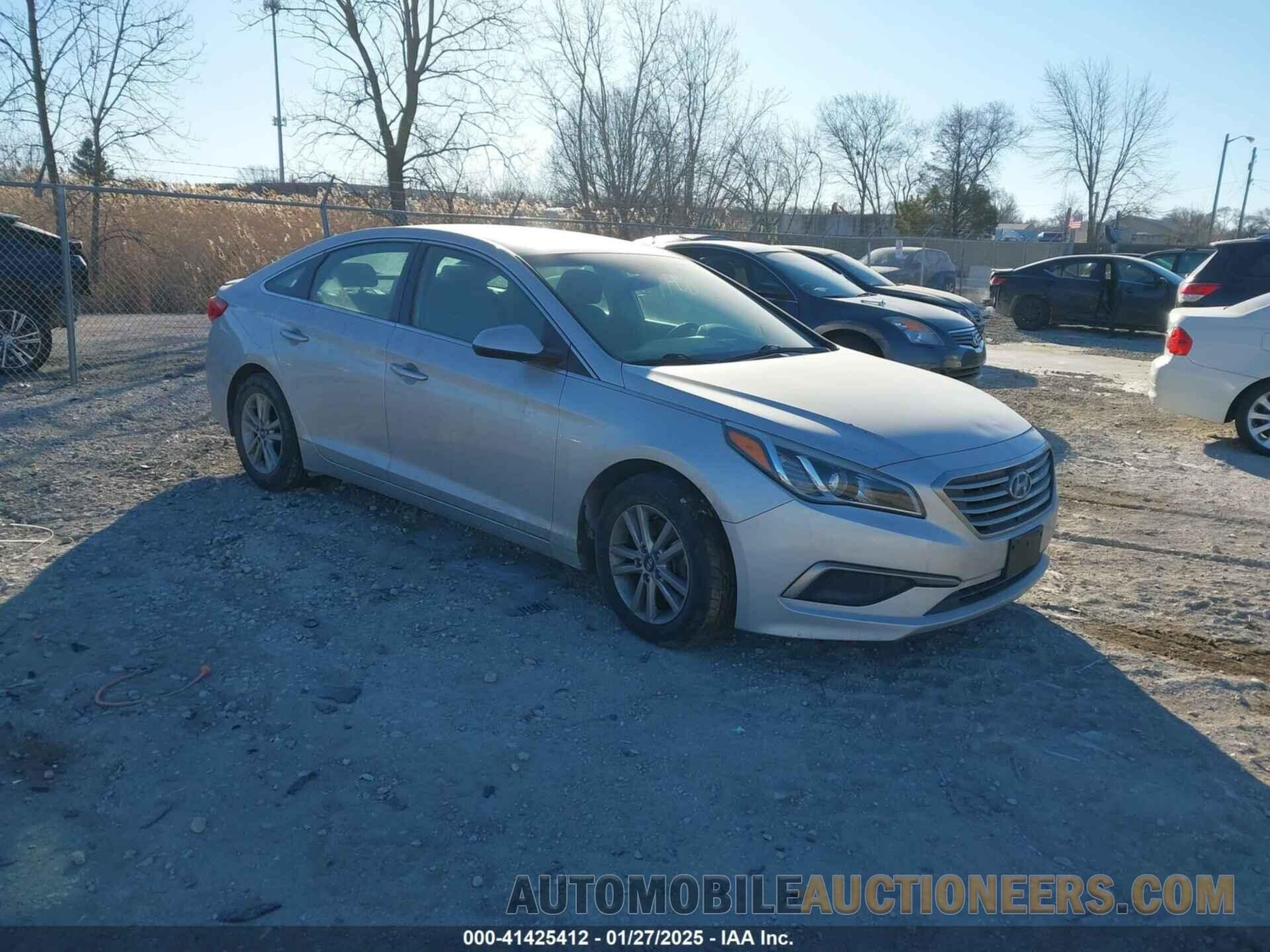 5NPE24AF2HH588041 HYUNDAI SONATA 2017